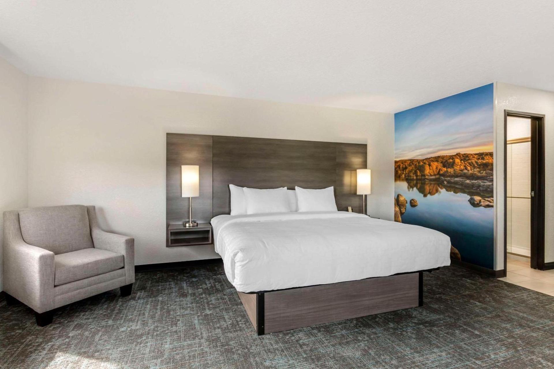 Clarion Pointe Prescott Valley photo 3
