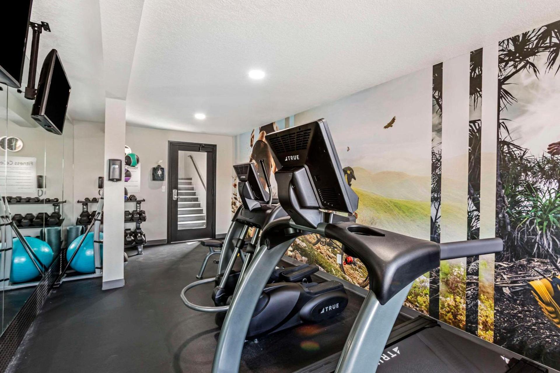 Clarion Pointe Prescott Valley photo 24
