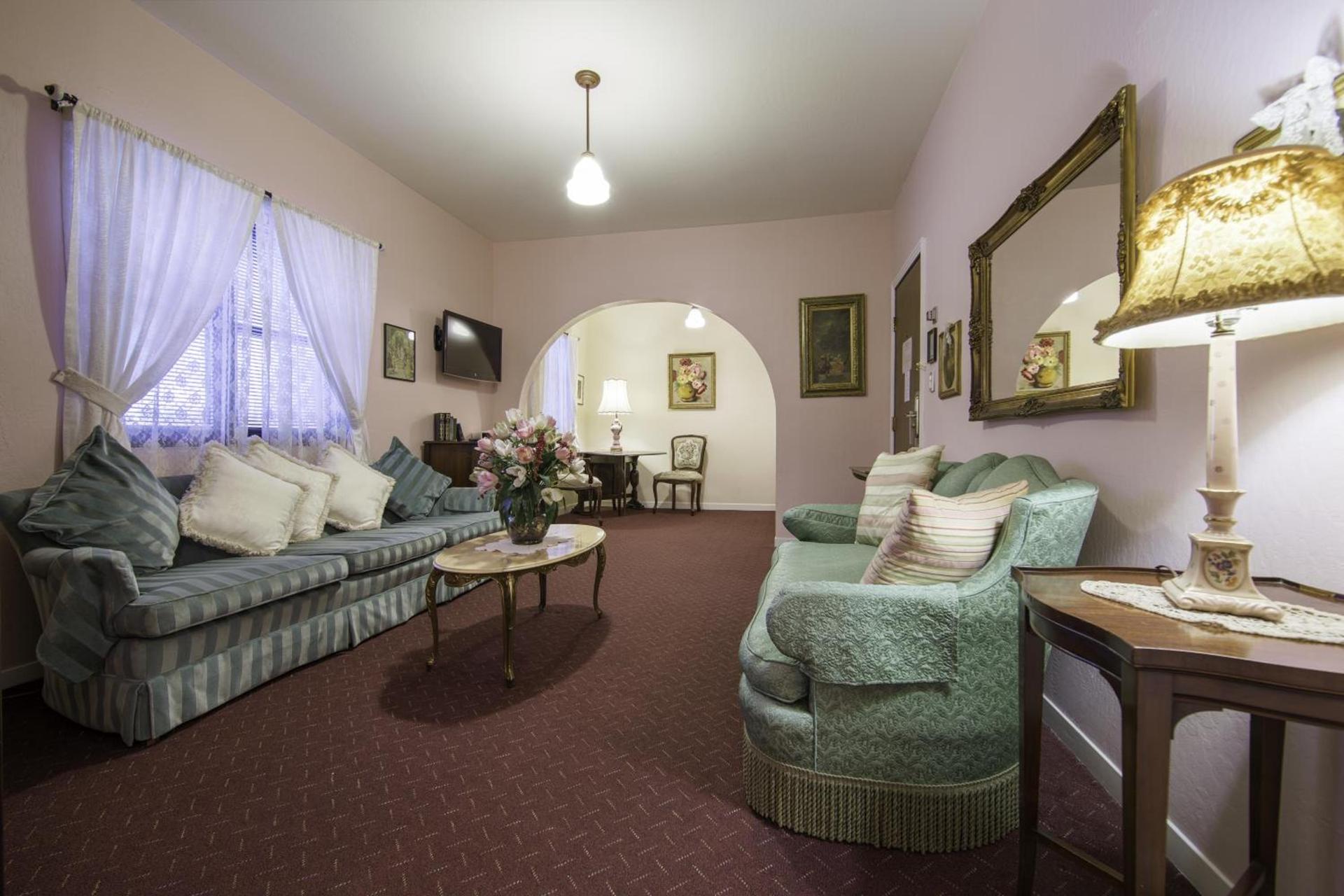 Historic Cary House Hotel photo 34