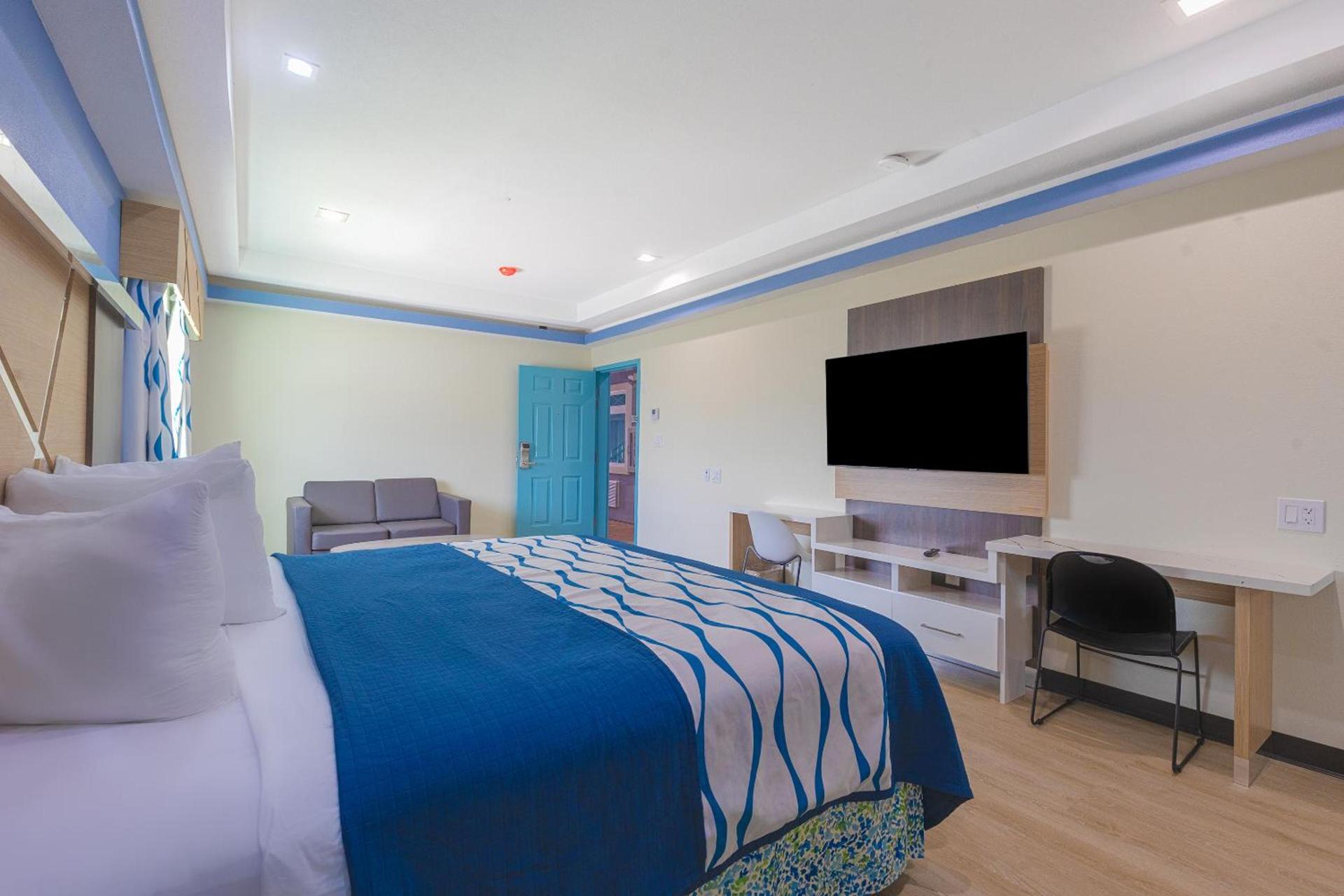 La Vyoma Villas, Westpark Hwy 6 photo 13