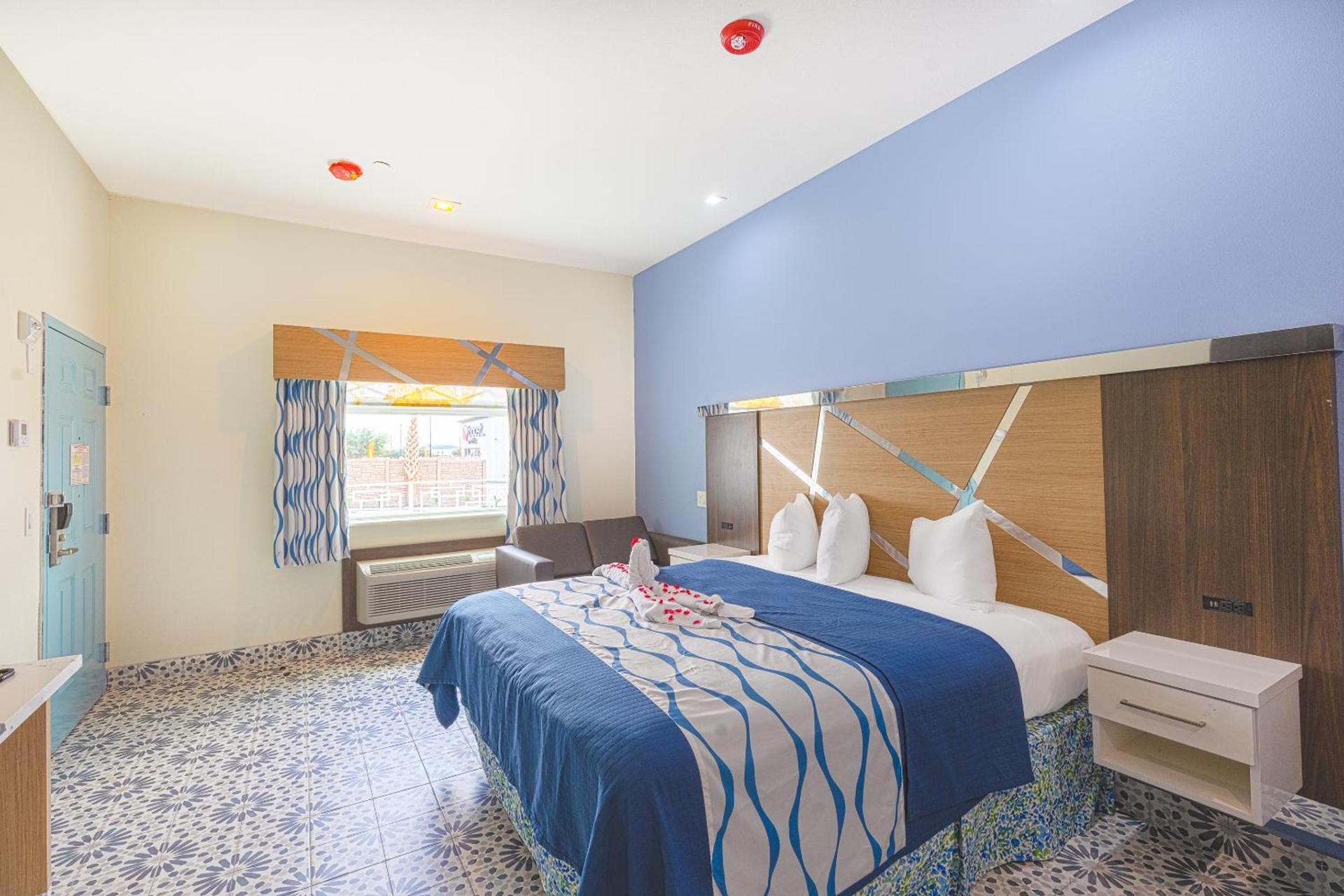 La Vyoma Villas, Westpark Hwy 6 photo 9