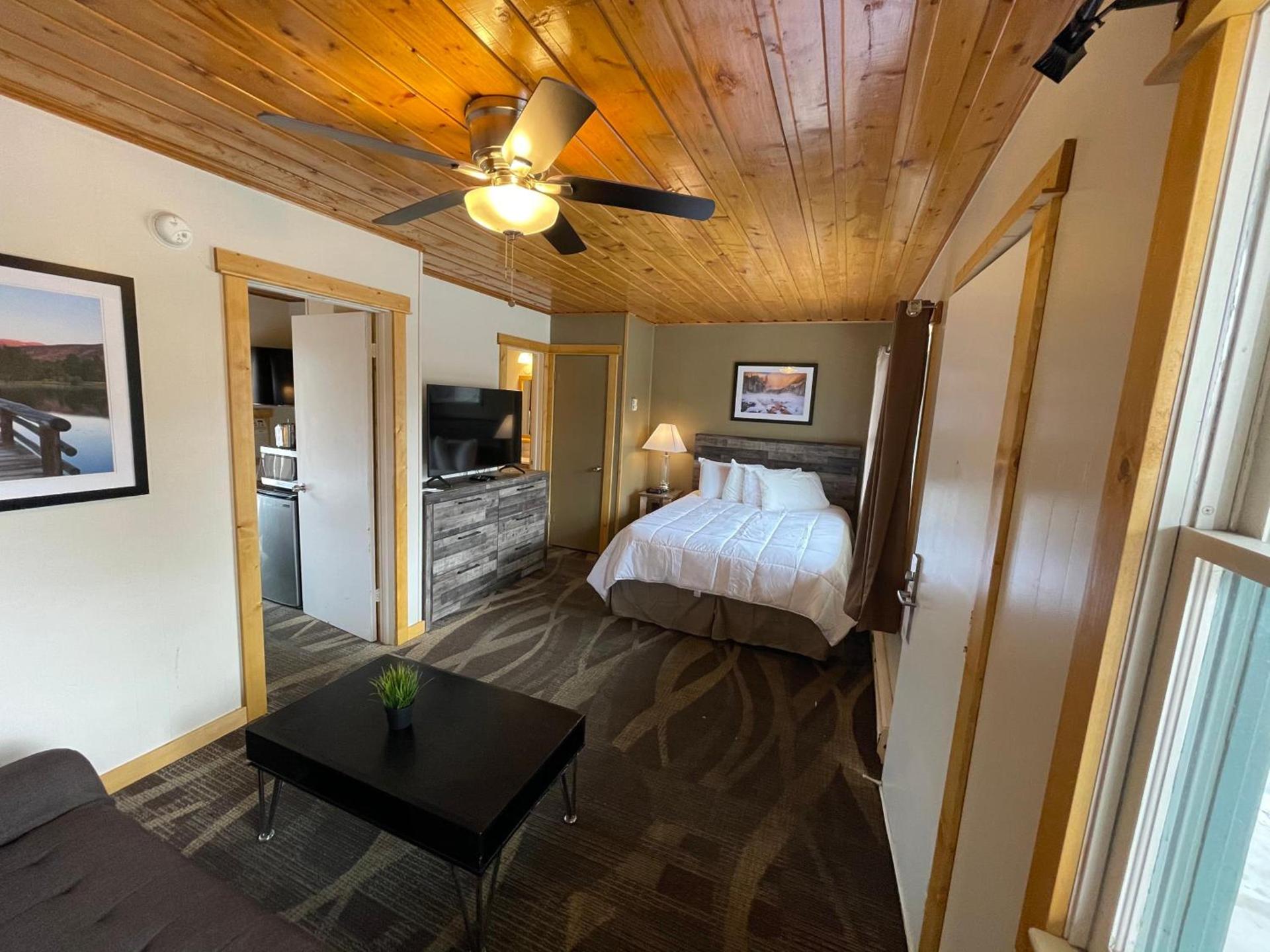 Estes Mountain Inn photo 25