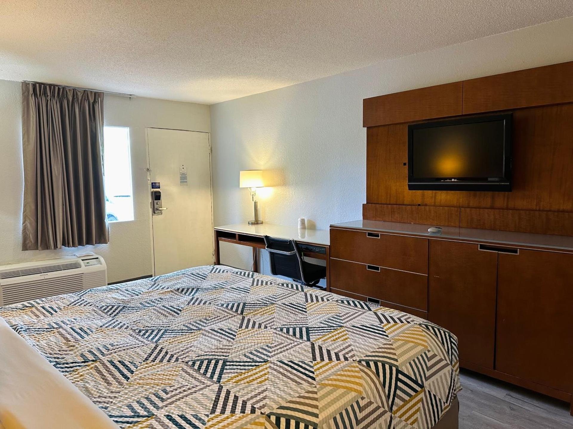 Motel 6 Forrest City AR photo 15