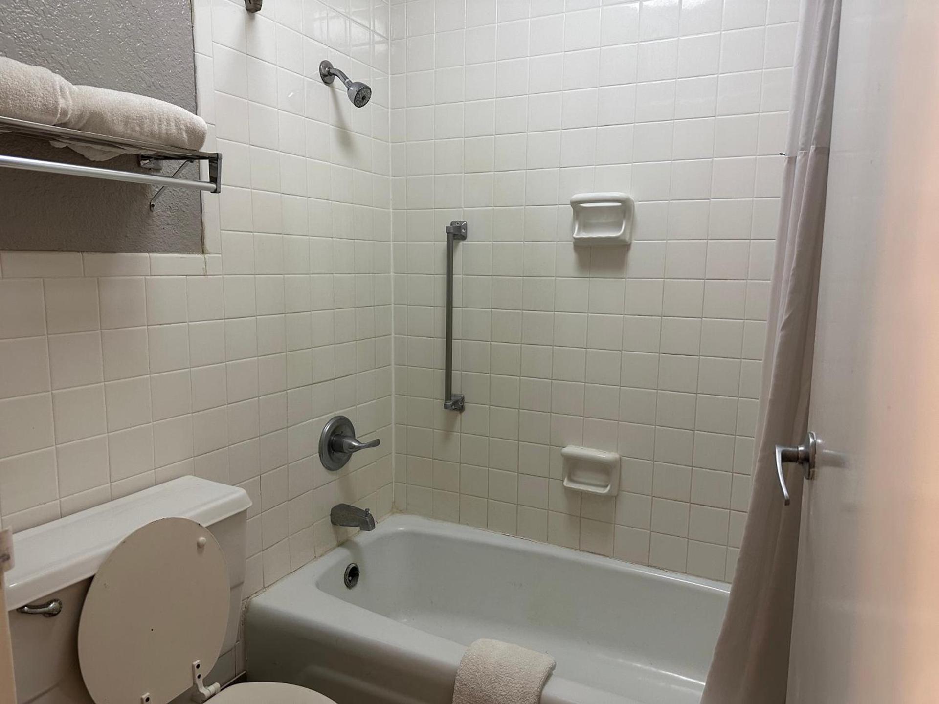 Motel 6 Forrest City AR photo 18