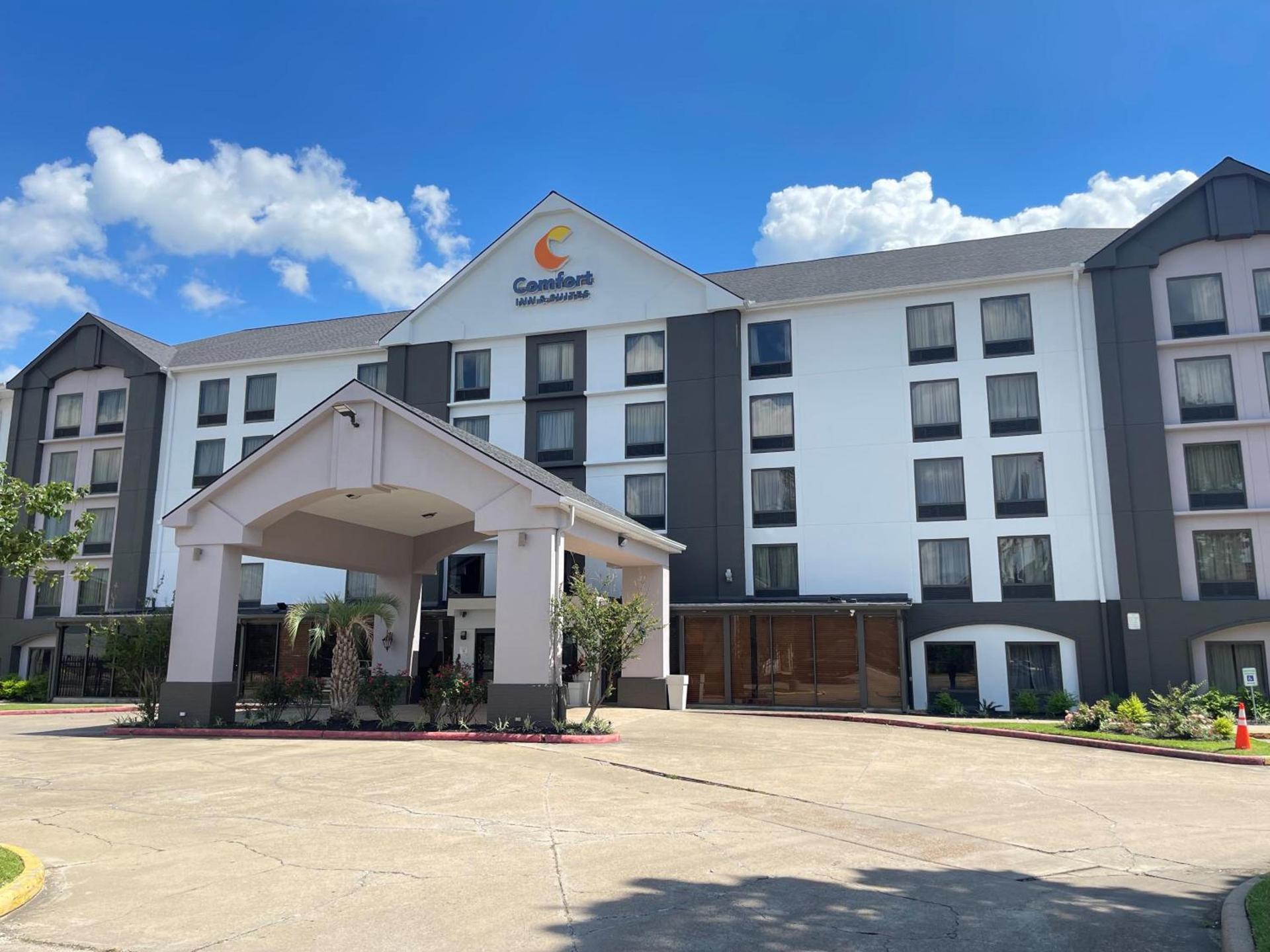 Comfort Inn & Suites Houston I-10 West Energy Corridor photo 1