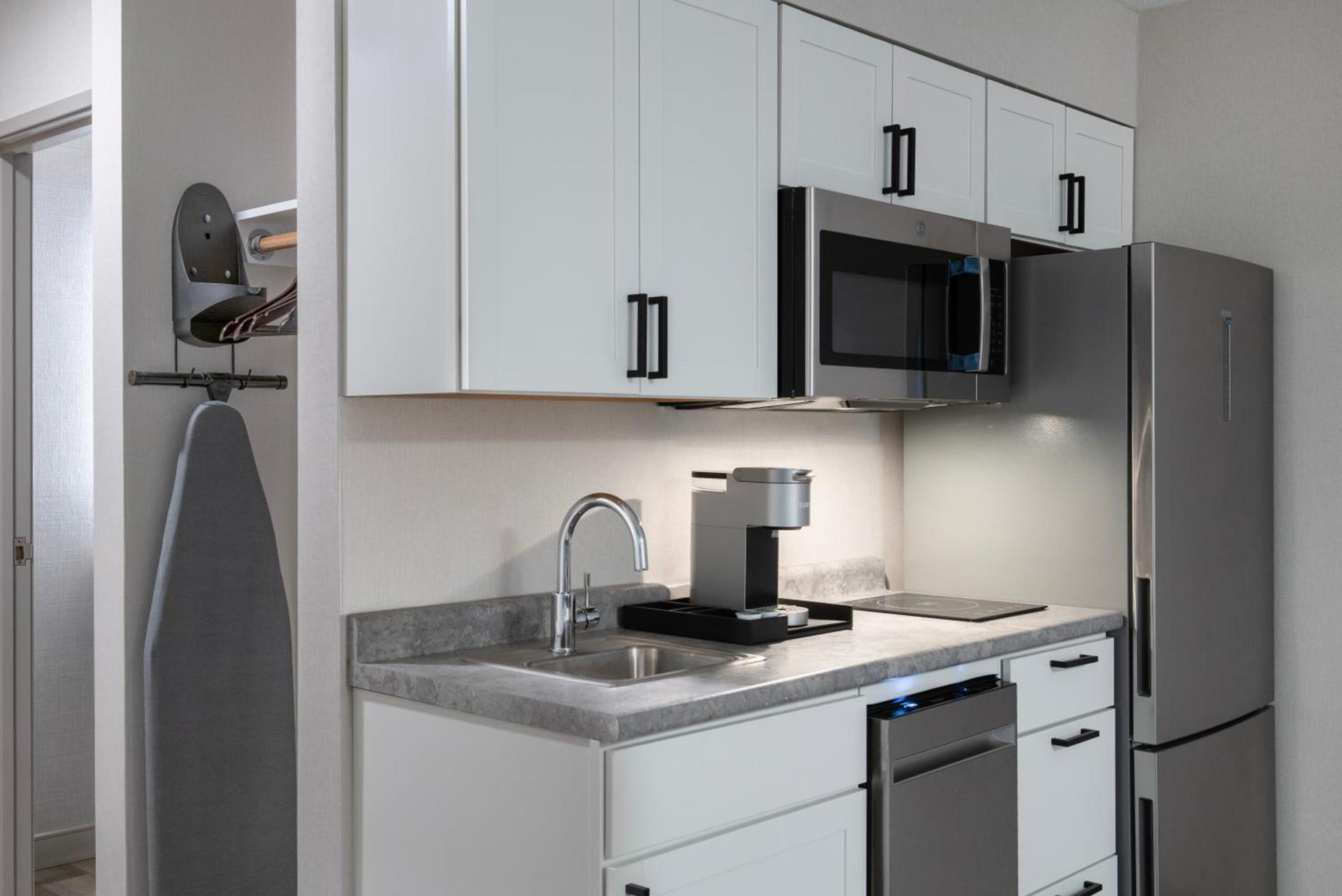 Holiday Inn Express South Burlington - Downtown by IHG photo 48