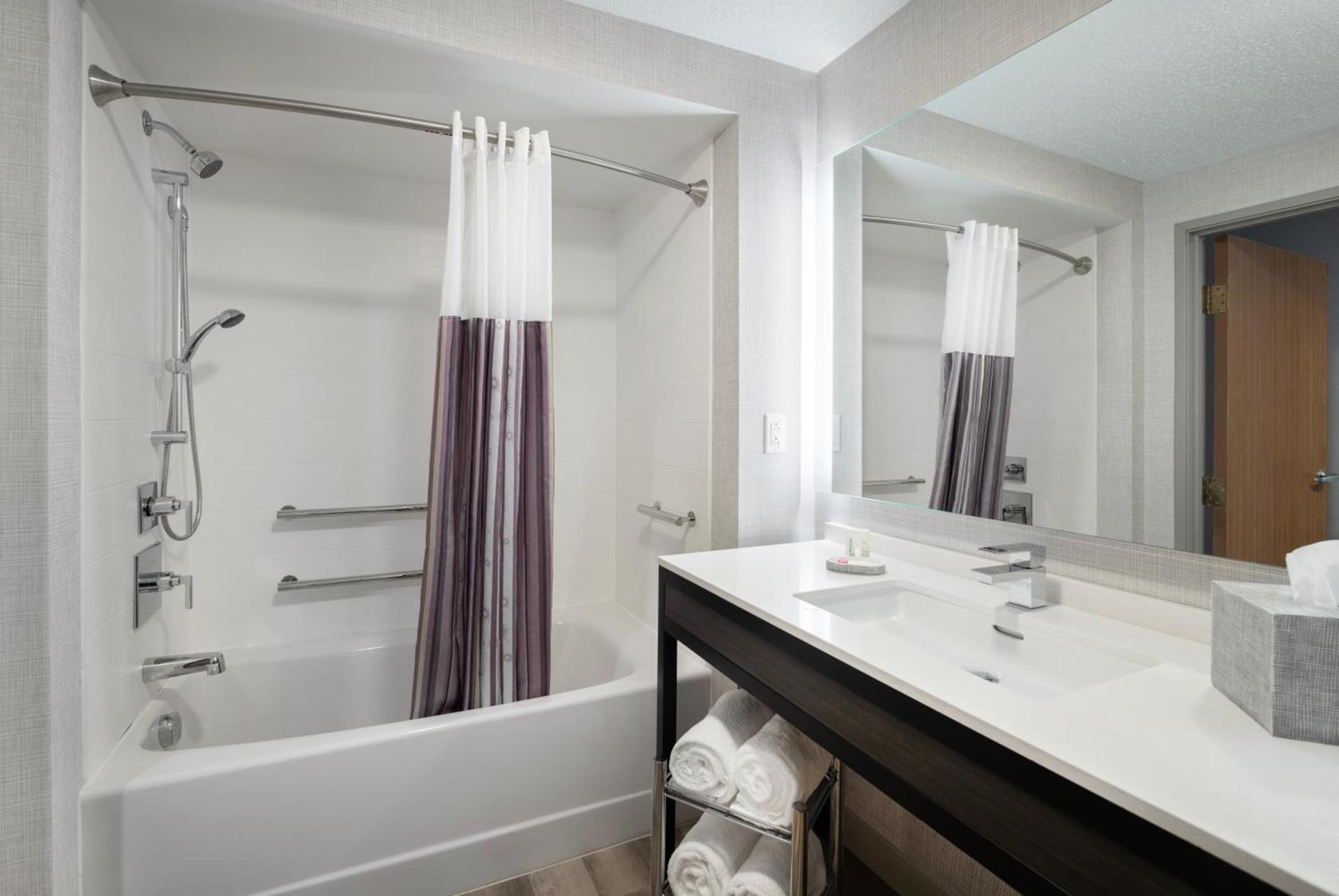Holiday Inn Express South Burlington - Downtown by IHG photo 50