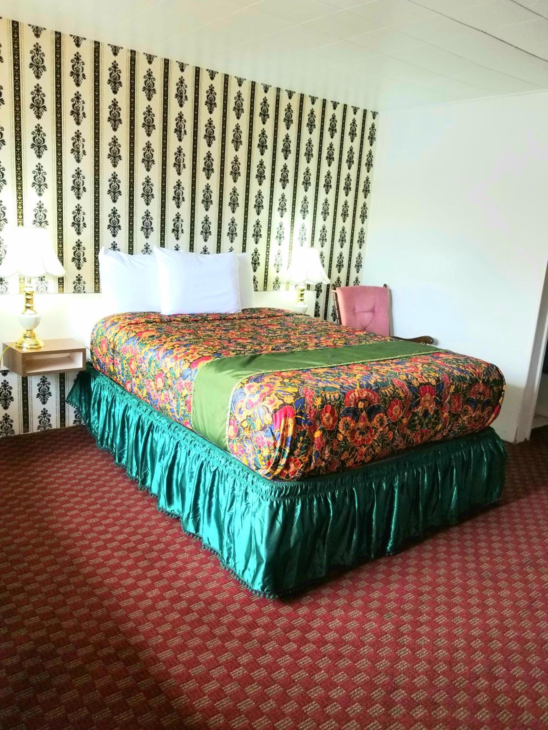 Town House Motor Inn photo 21