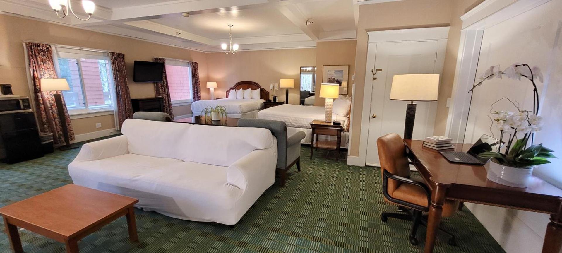 Butterfly Grove Inn photo 42