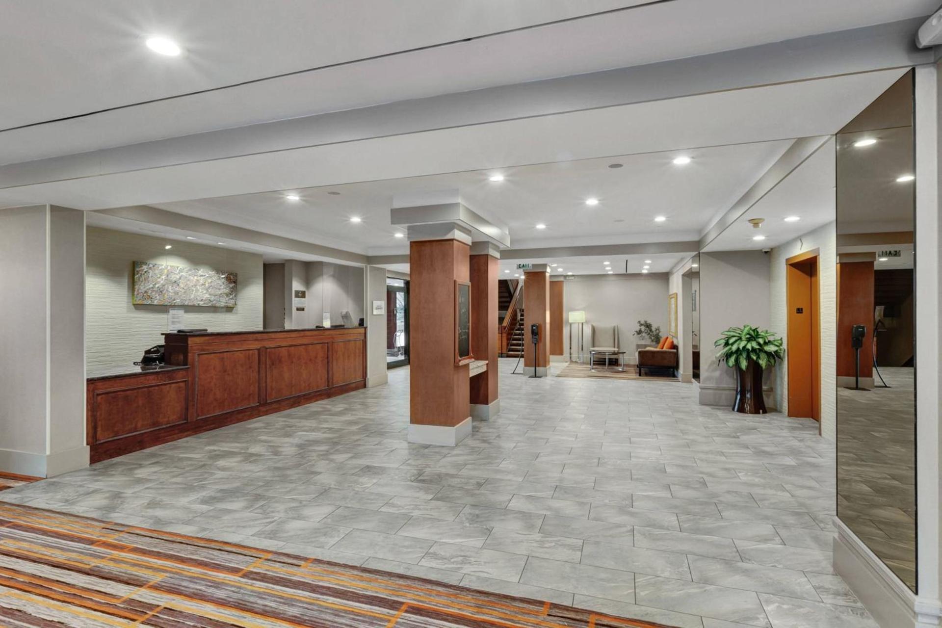 Delta Hotels by Marriott Baltimore North photo 7