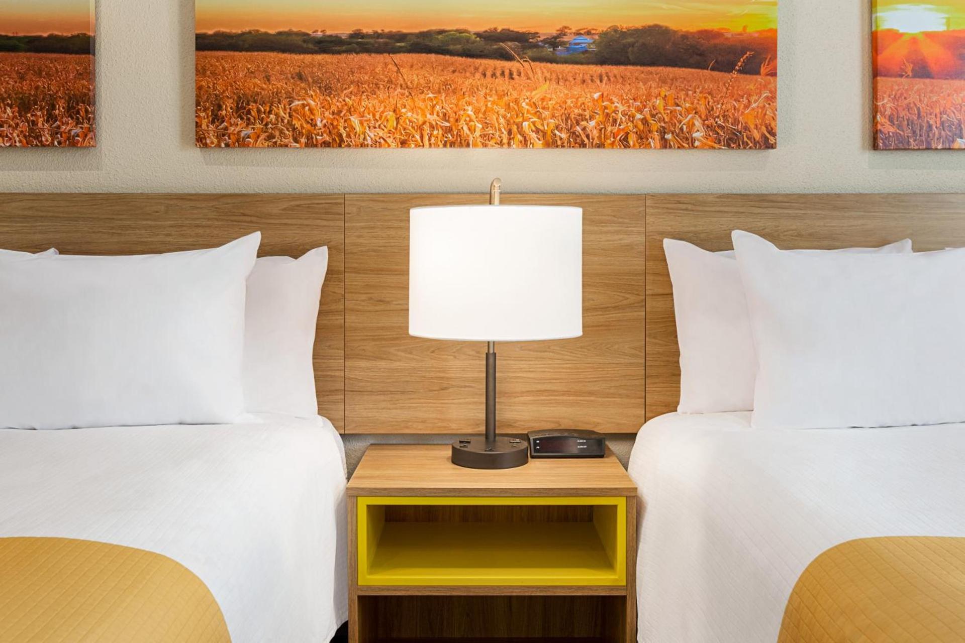 Days Inn & Suites by Wyndham Tomball Houston NW photo 58