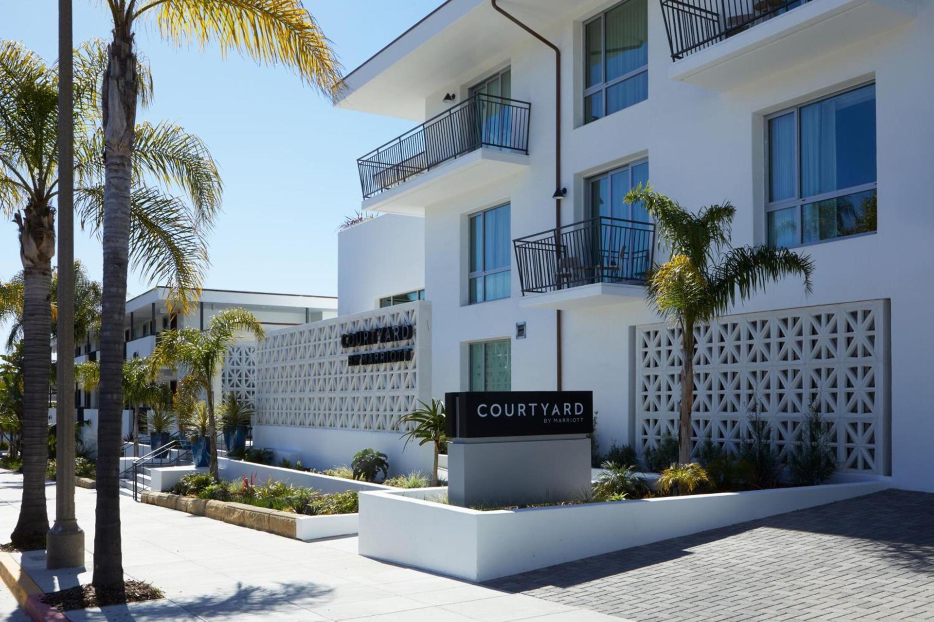 Courtyard by Marriott Santa Barbara Downtown photo 4