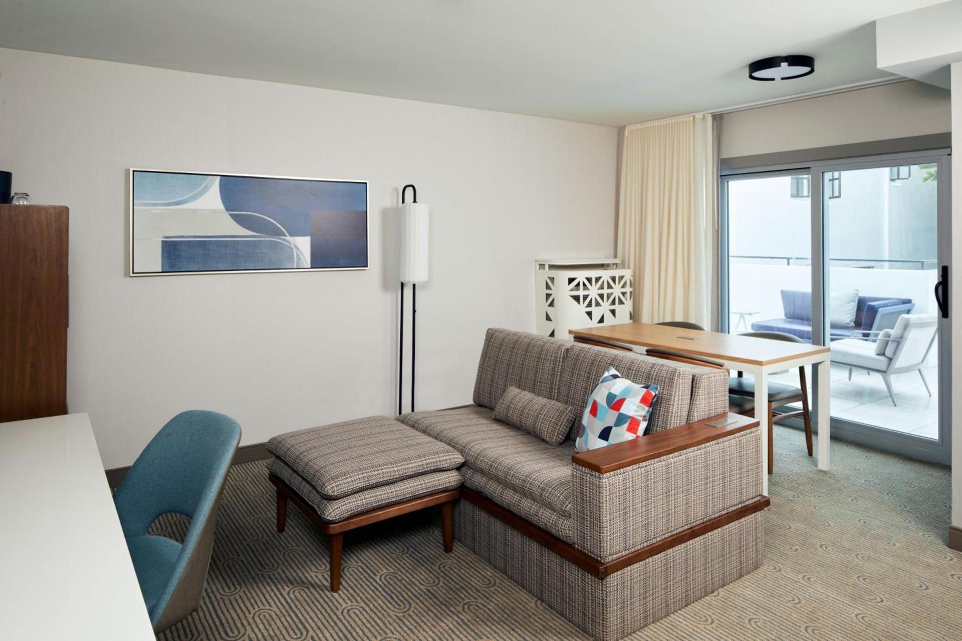 Courtyard by Marriott Santa Barbara Downtown photo 31
