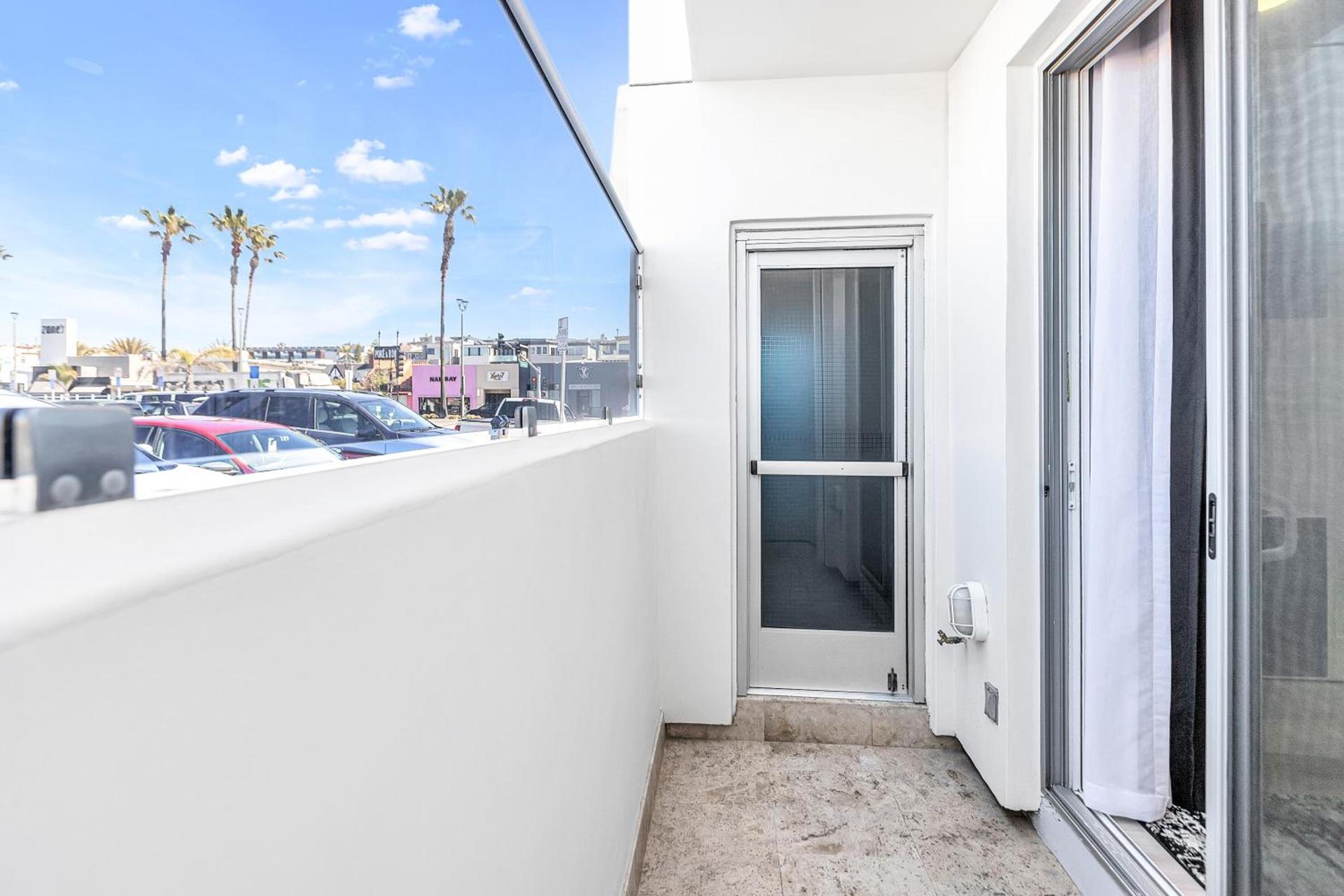 SW Beach Hotel photo 25