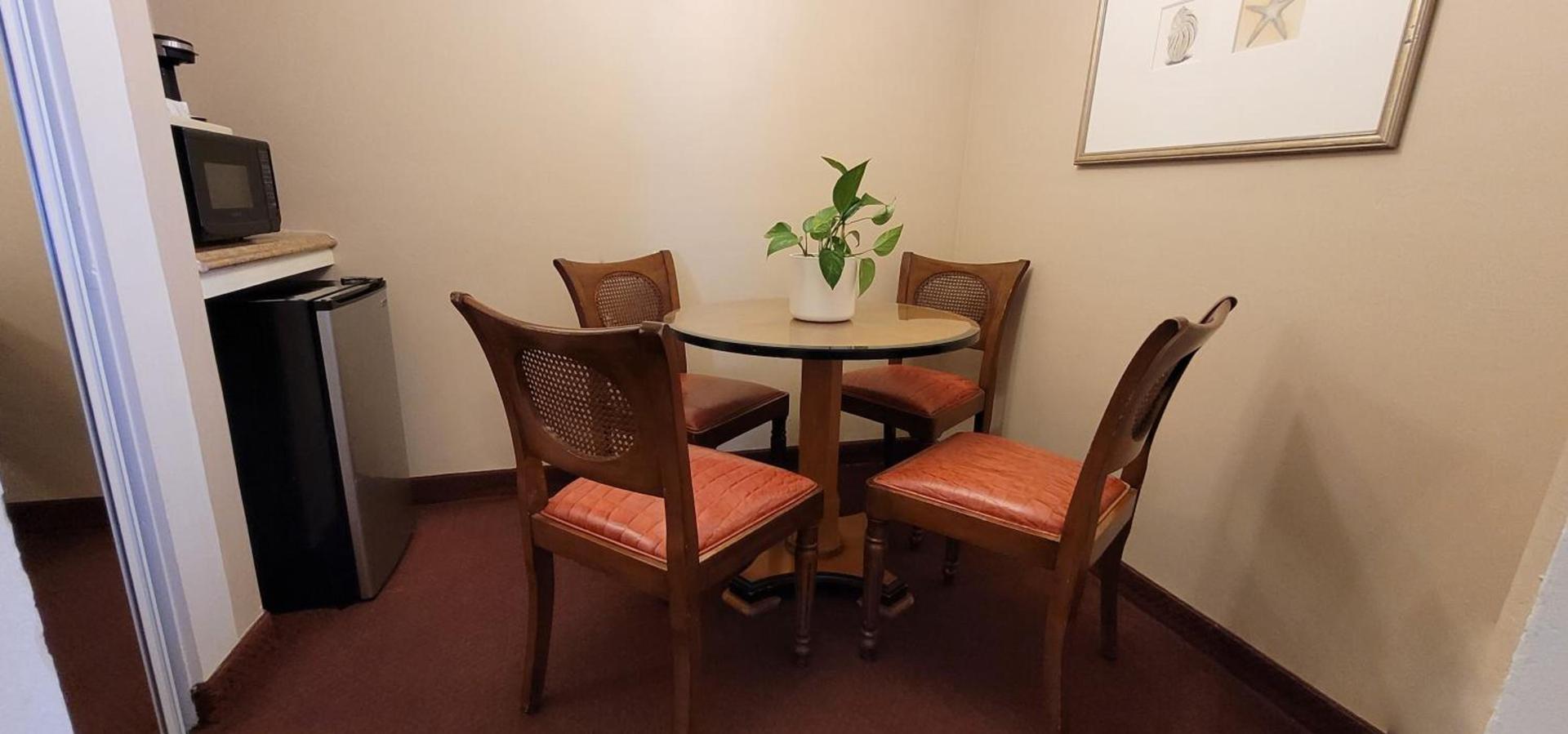 Butterfly Grove Inn photo 40