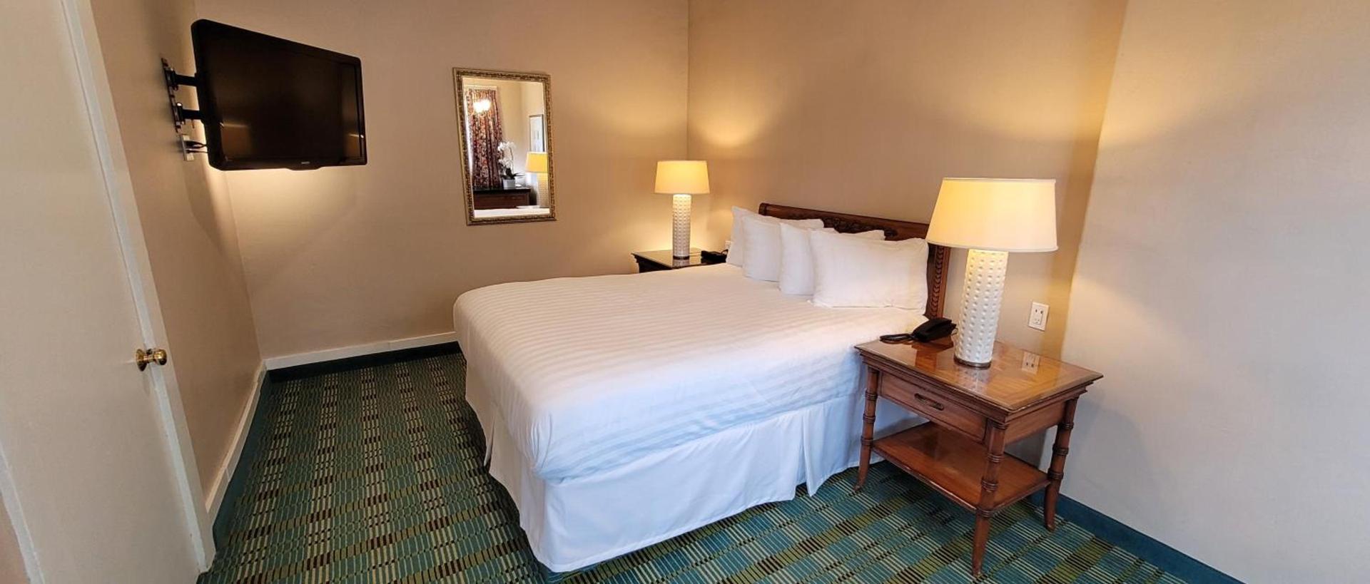 Butterfly Grove Inn photo 14