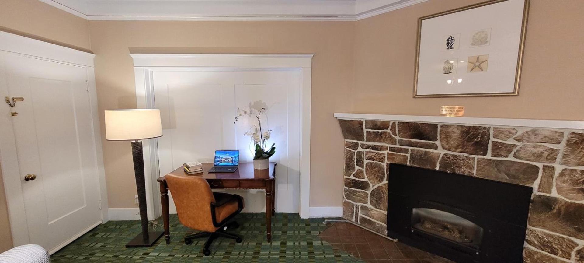 Butterfly Grove Inn photo 16