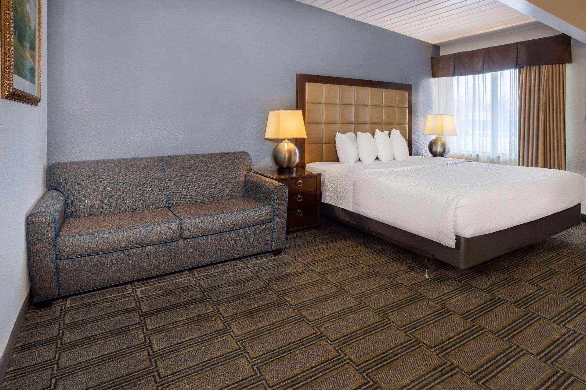 Travelodge by Wyndham Appleton photo 6