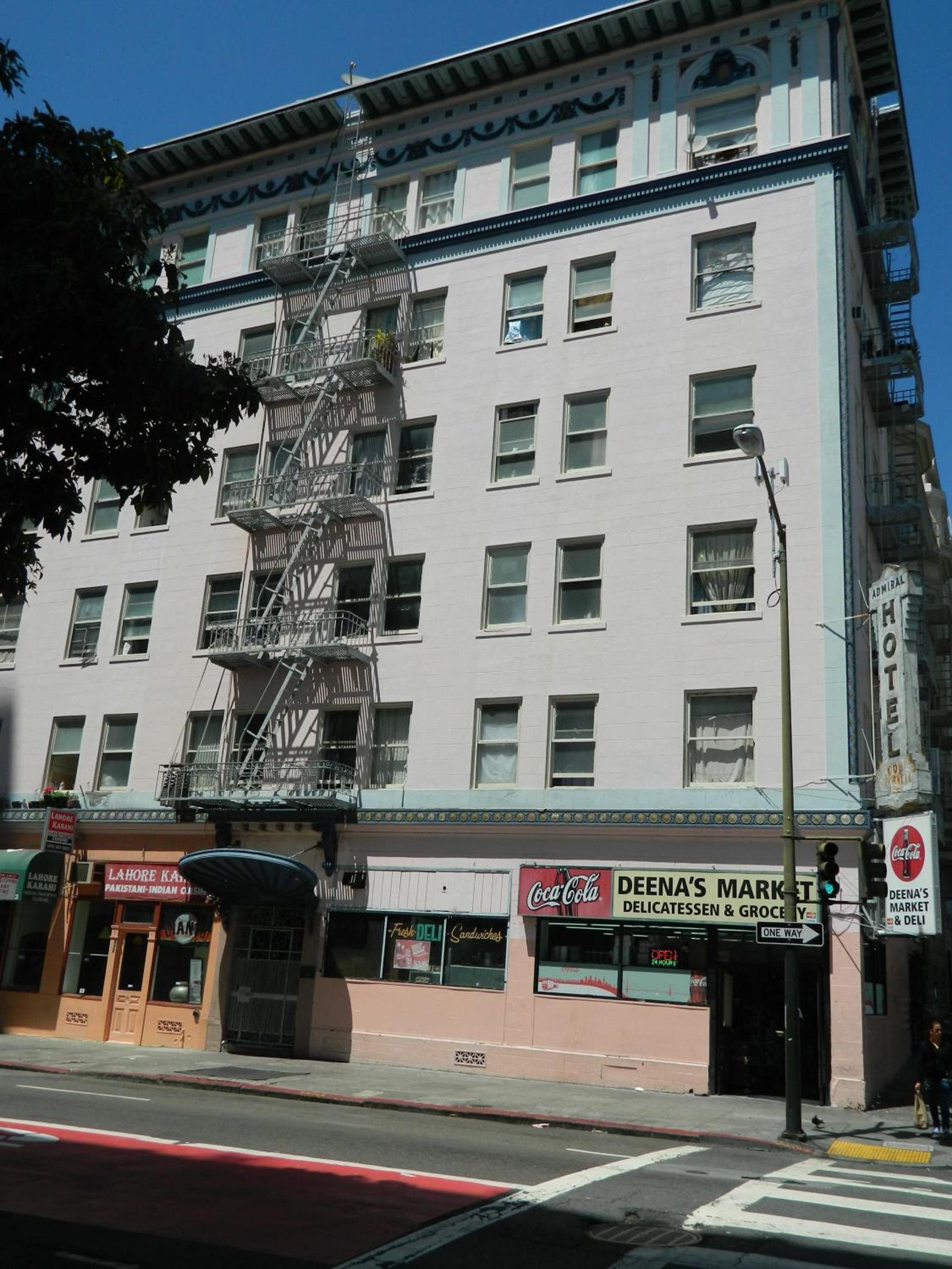 Admiral Hotel photo 2