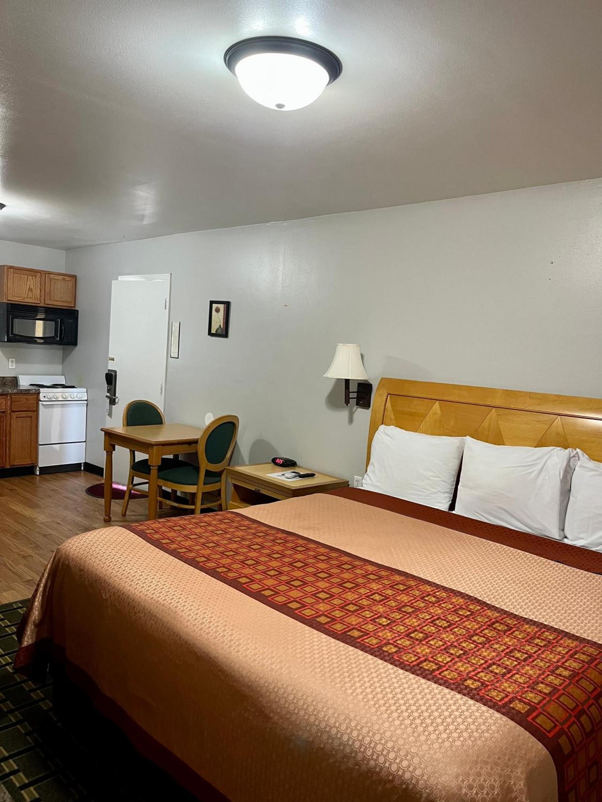 Chief Motel photo 13
