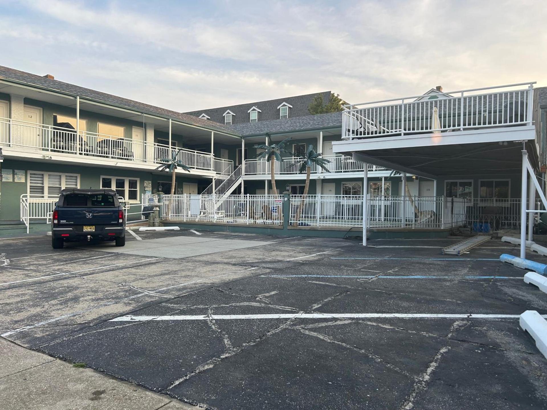 Twilight Motel photo 53