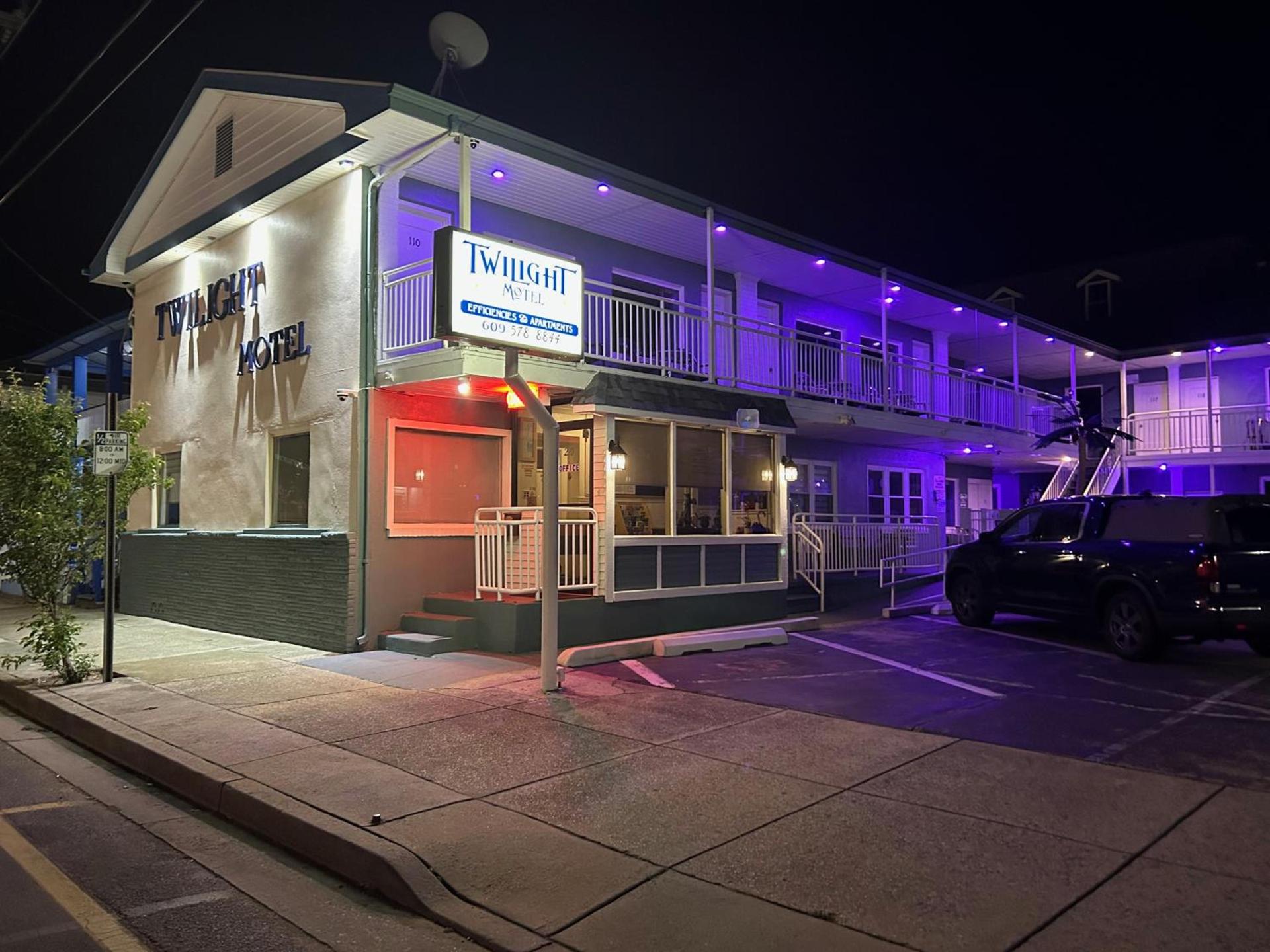 Twilight Motel photo 14