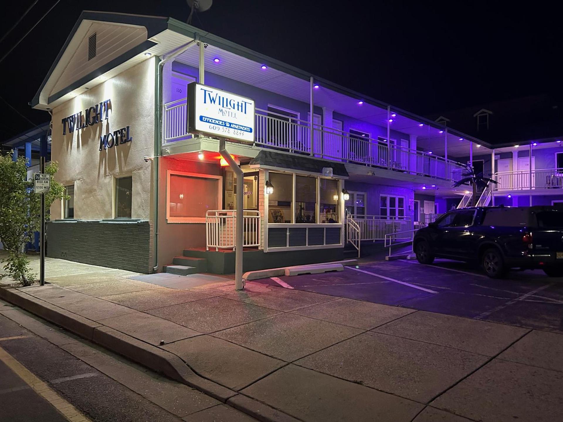 Twilight Motel photo 15