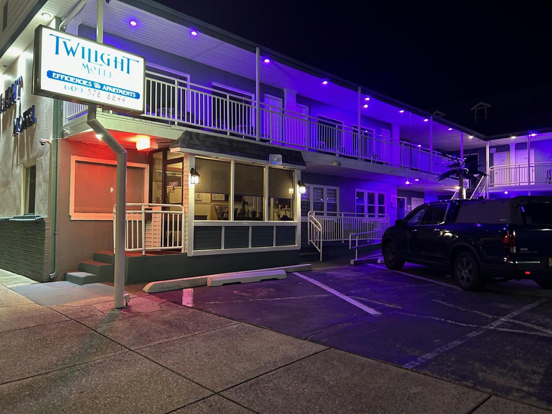 Twilight Motel photo 16