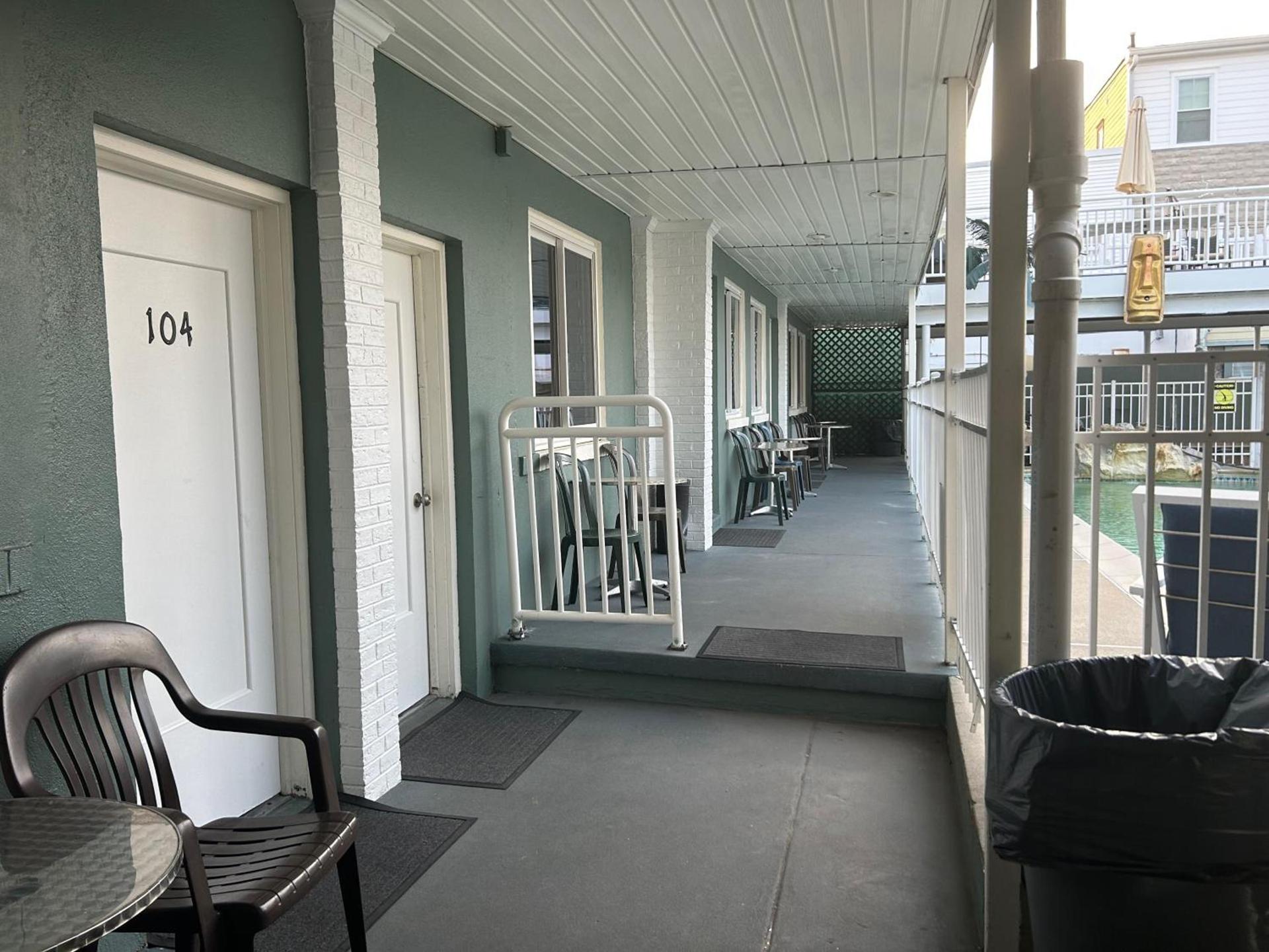 Twilight Motel photo 19
