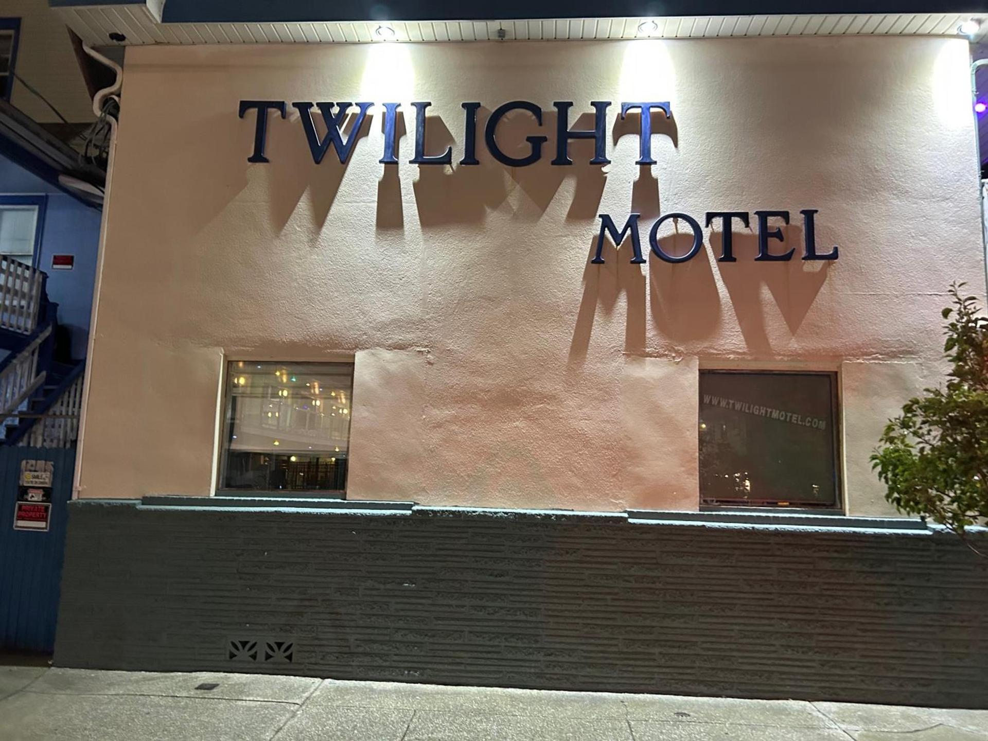 Twilight Motel photo 24