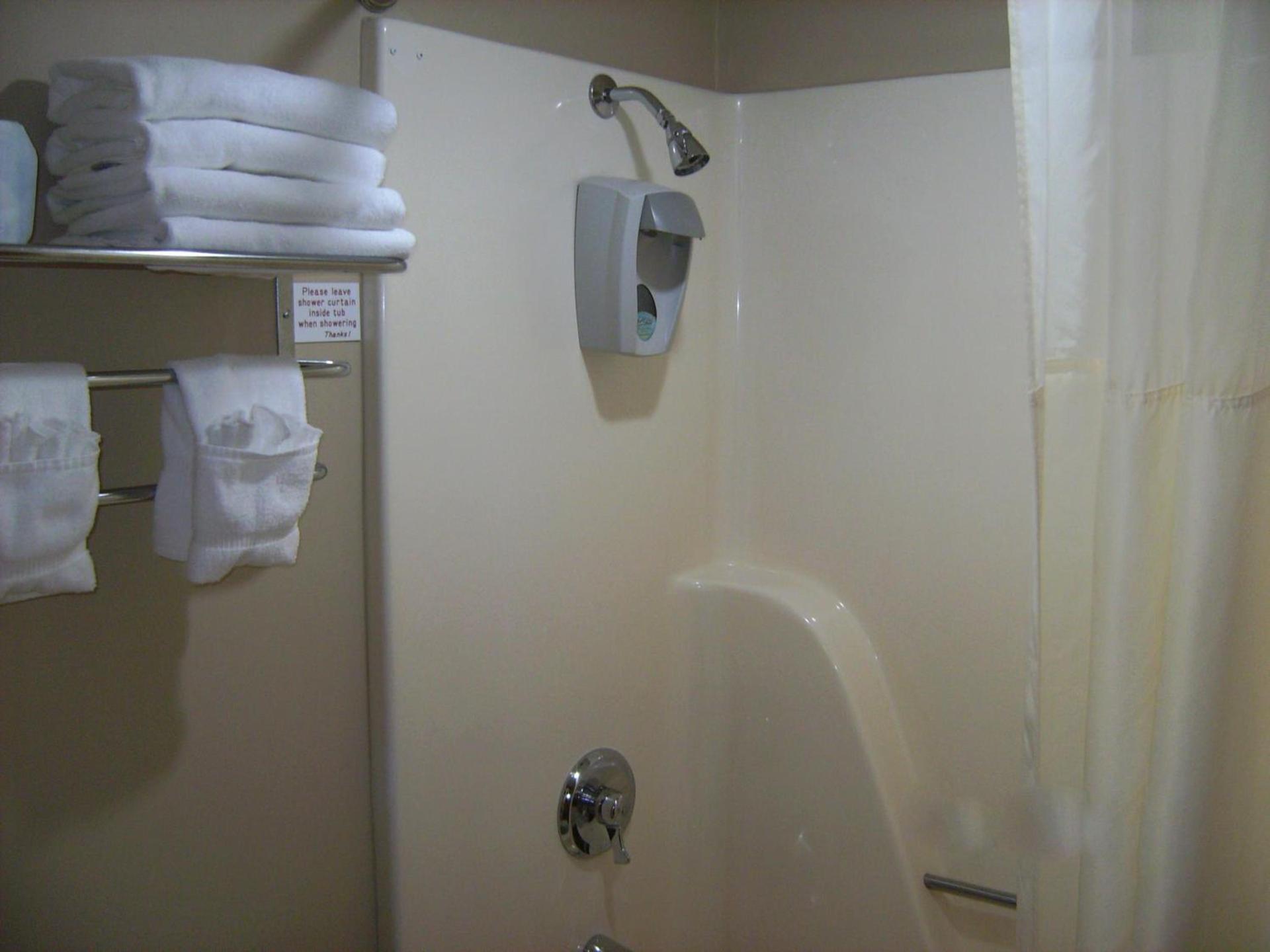 All American Inn & Suites Branson photo 25