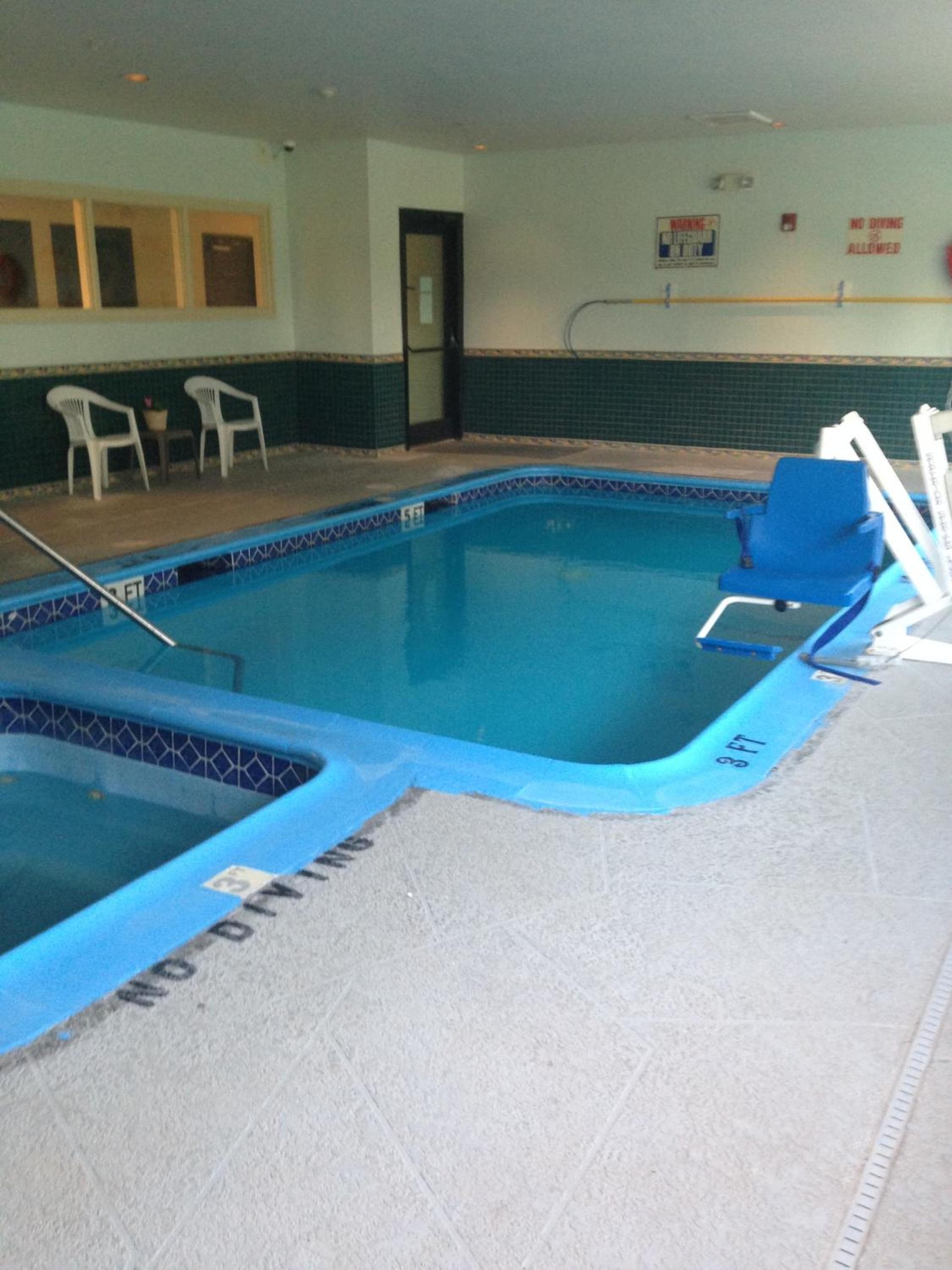 Americas Best Value Inn Somerville Texas photo 4