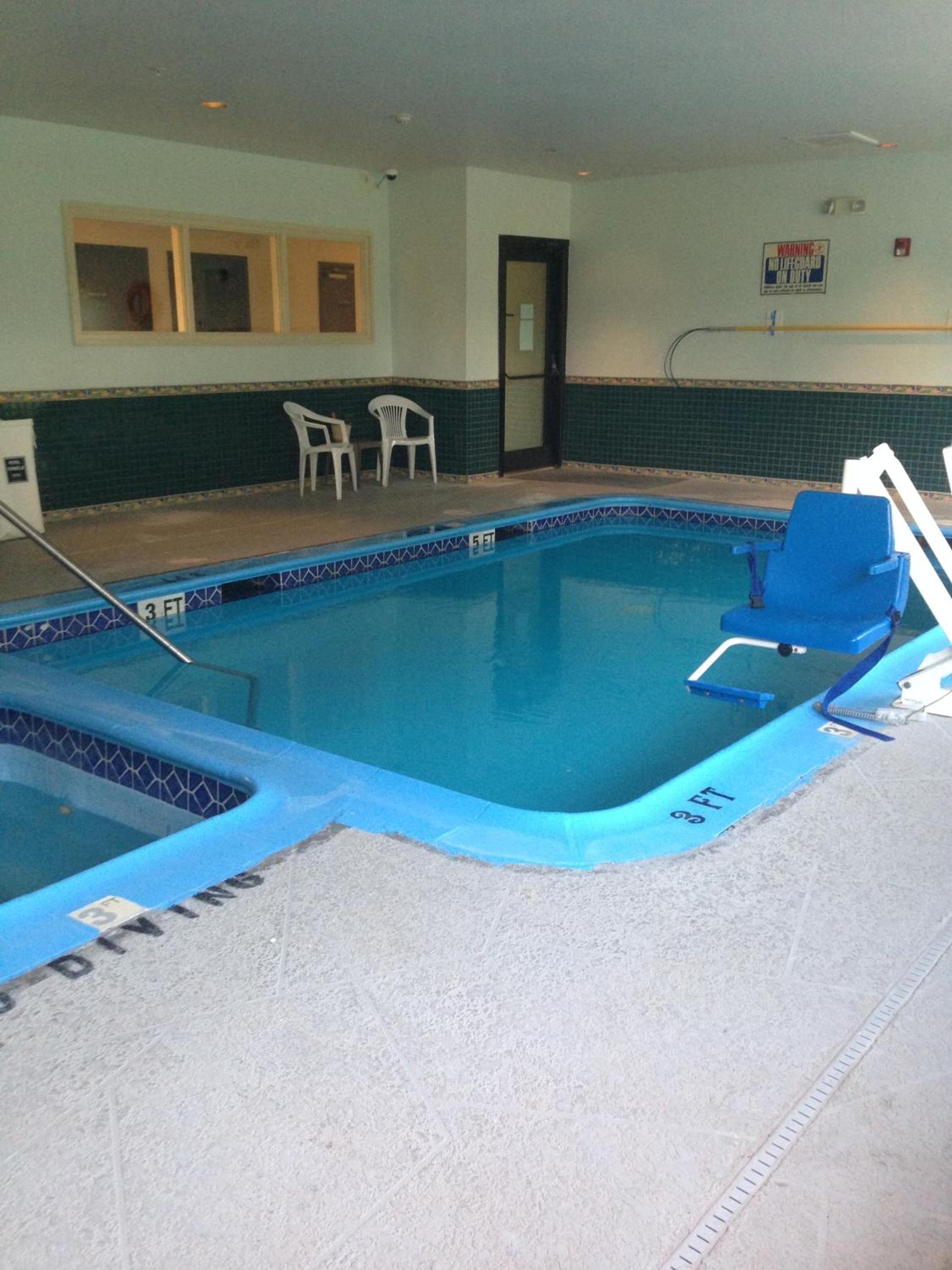 Americas Best Value Inn Somerville Texas photo 16