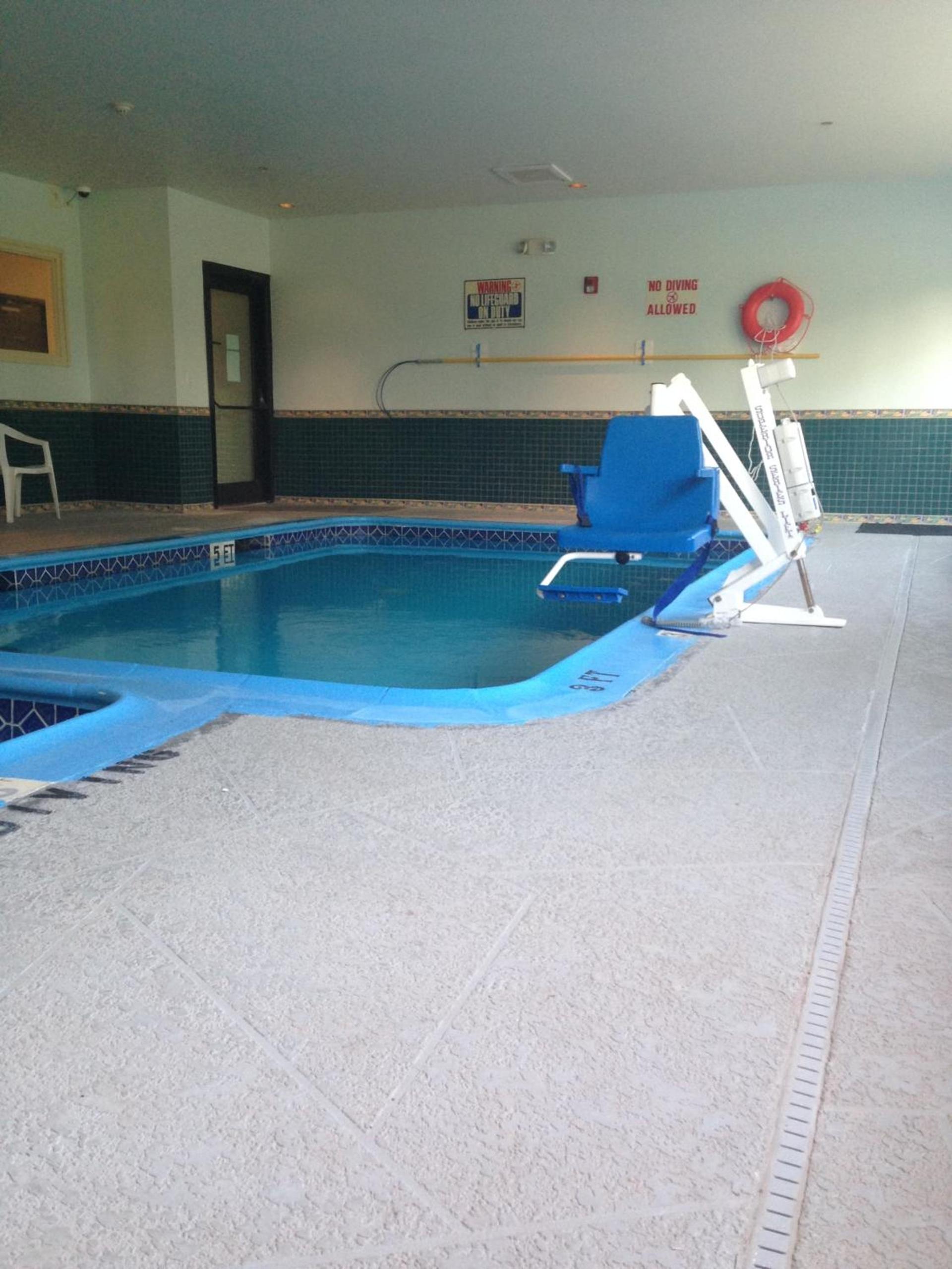 Americas Best Value Inn Somerville Texas photo 25