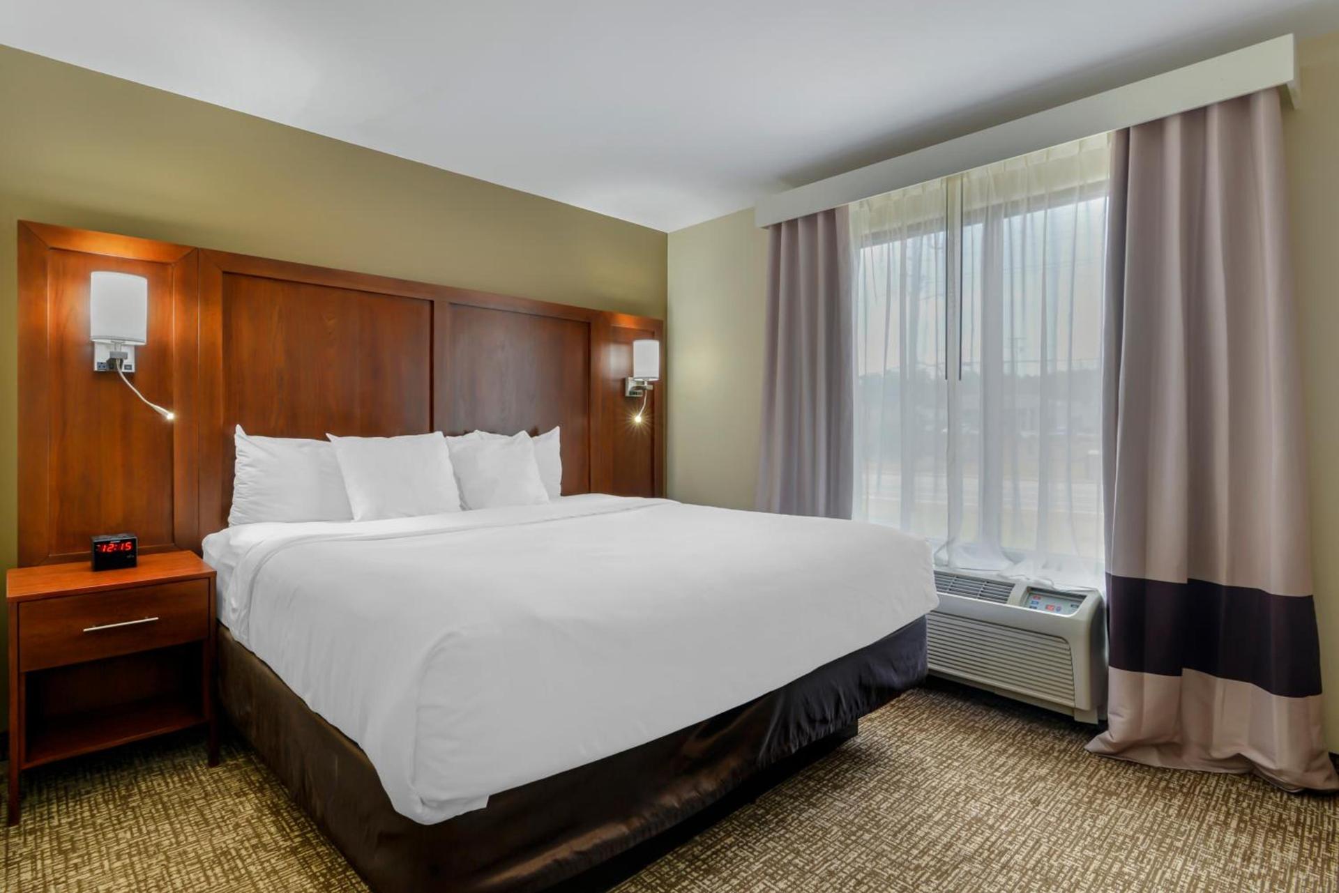 Comfort Suites At Kennesaw State University photo 36