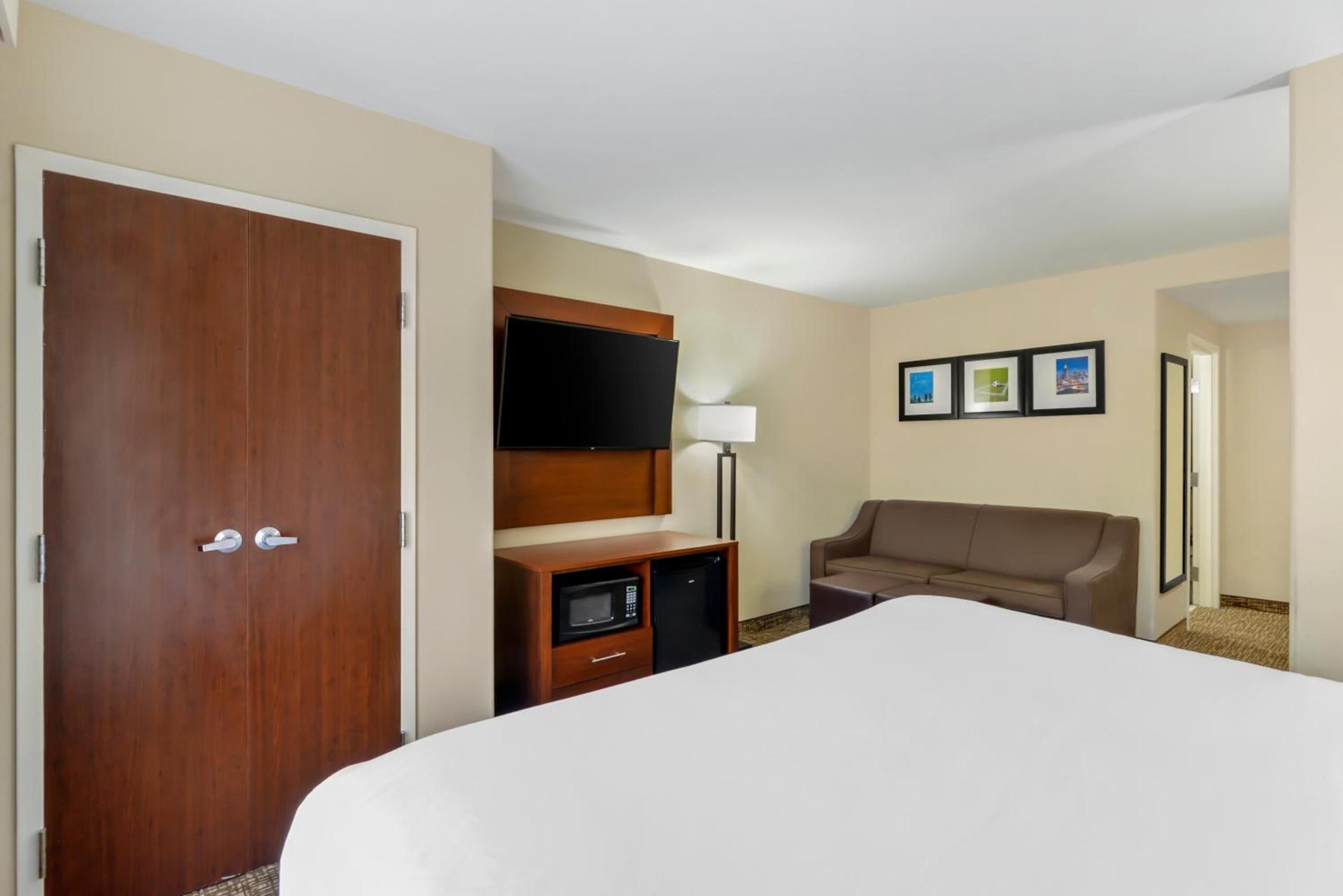 Comfort Suites At Kennesaw State University photo 37