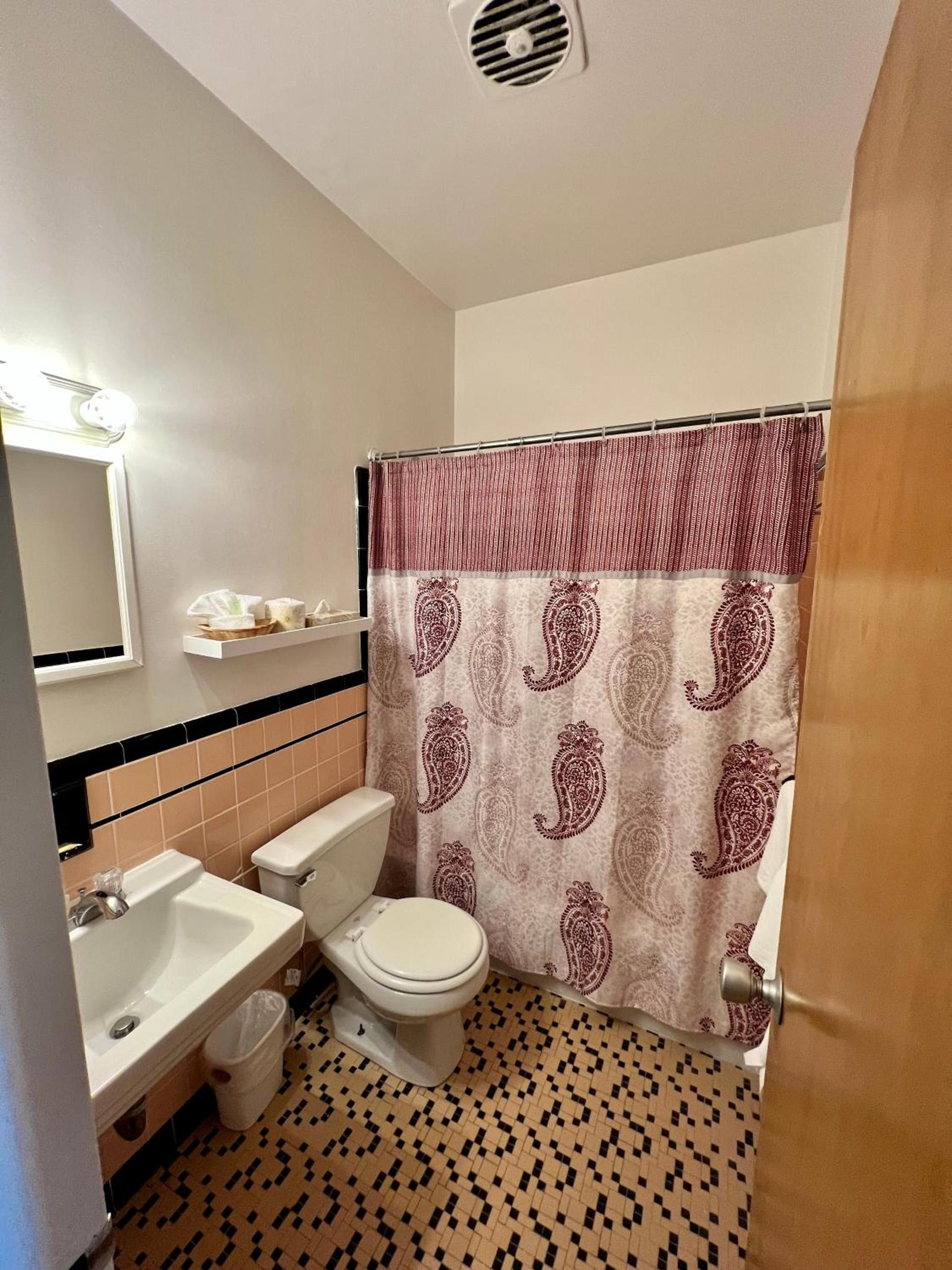 Lenox Hotel and Suites photo 14