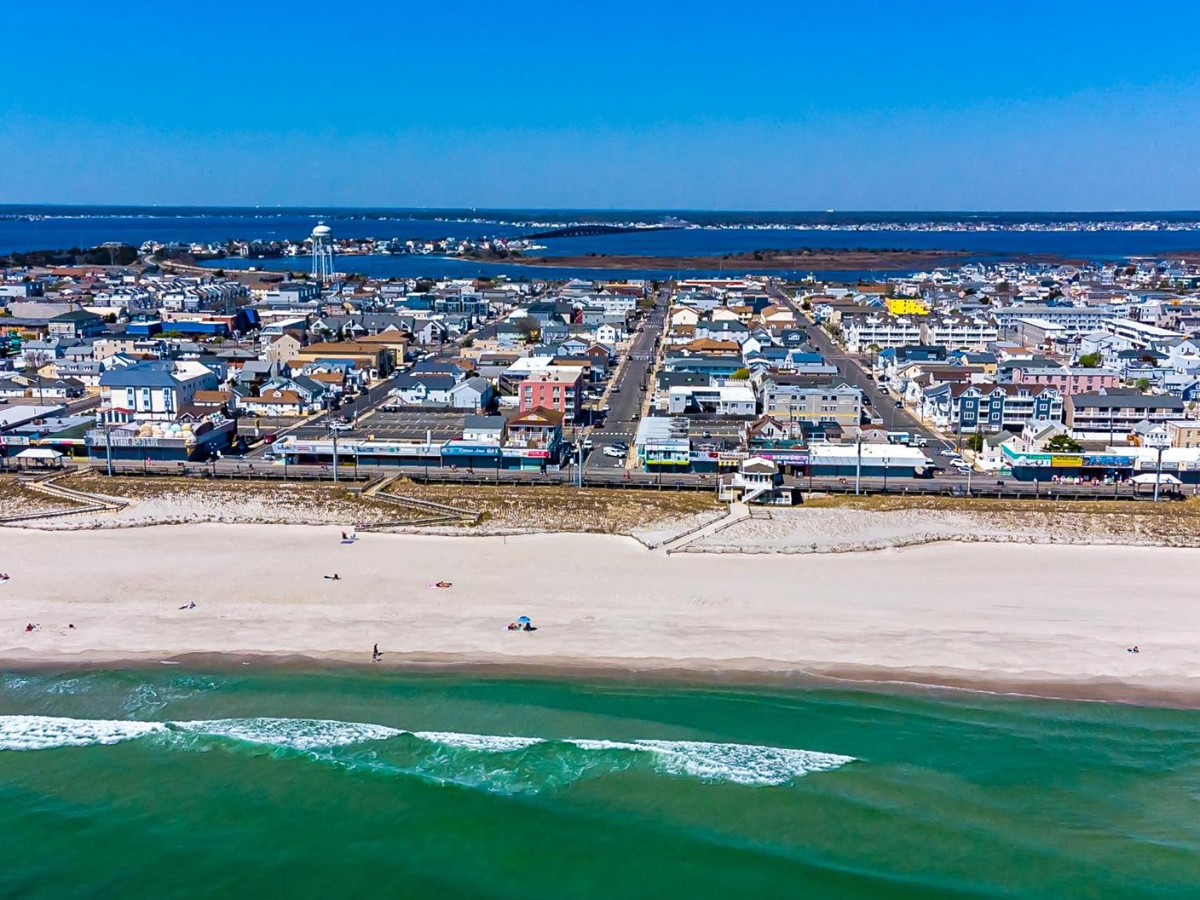 Boardwalk Sand & Surf Beach Hotel Oceanfront photo 4