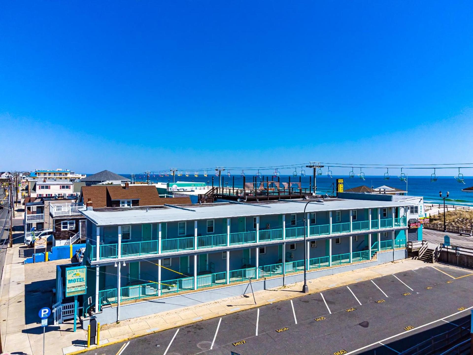 Boardwalk Sand & Surf Beach Hotel Oceanfront photo 2