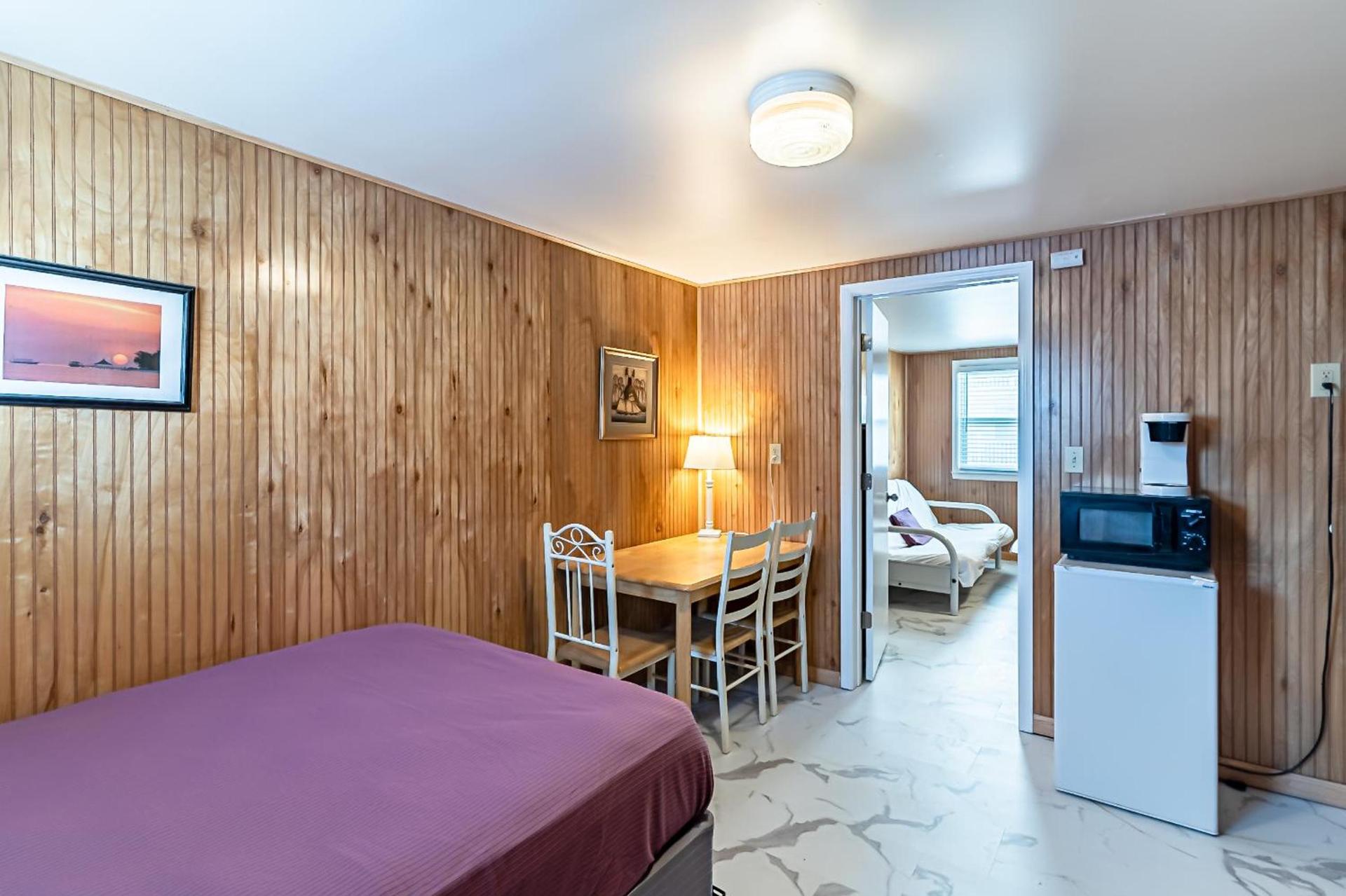 Boardwalk Sand & Surf Beach Hotel Oceanfront photo 11