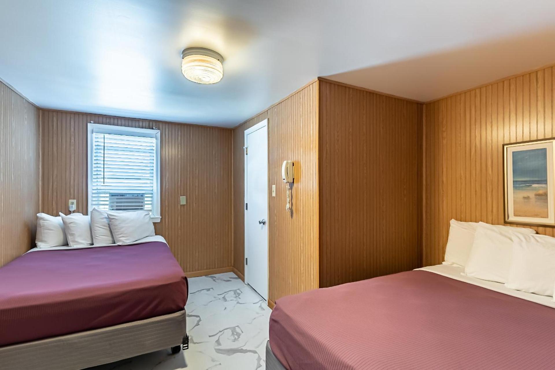 Boardwalk Sand & Surf Beach Hotel Oceanfront photo 23