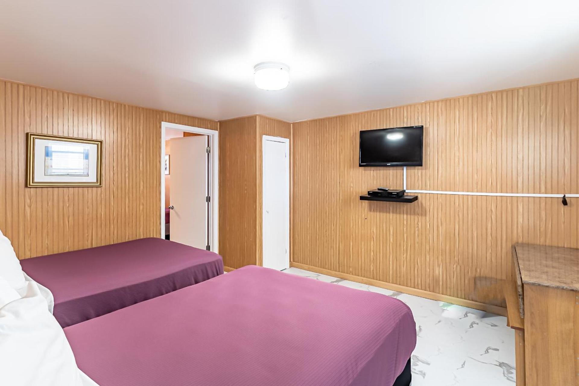 Boardwalk Sand & Surf Beach Hotel Oceanfront photo 25