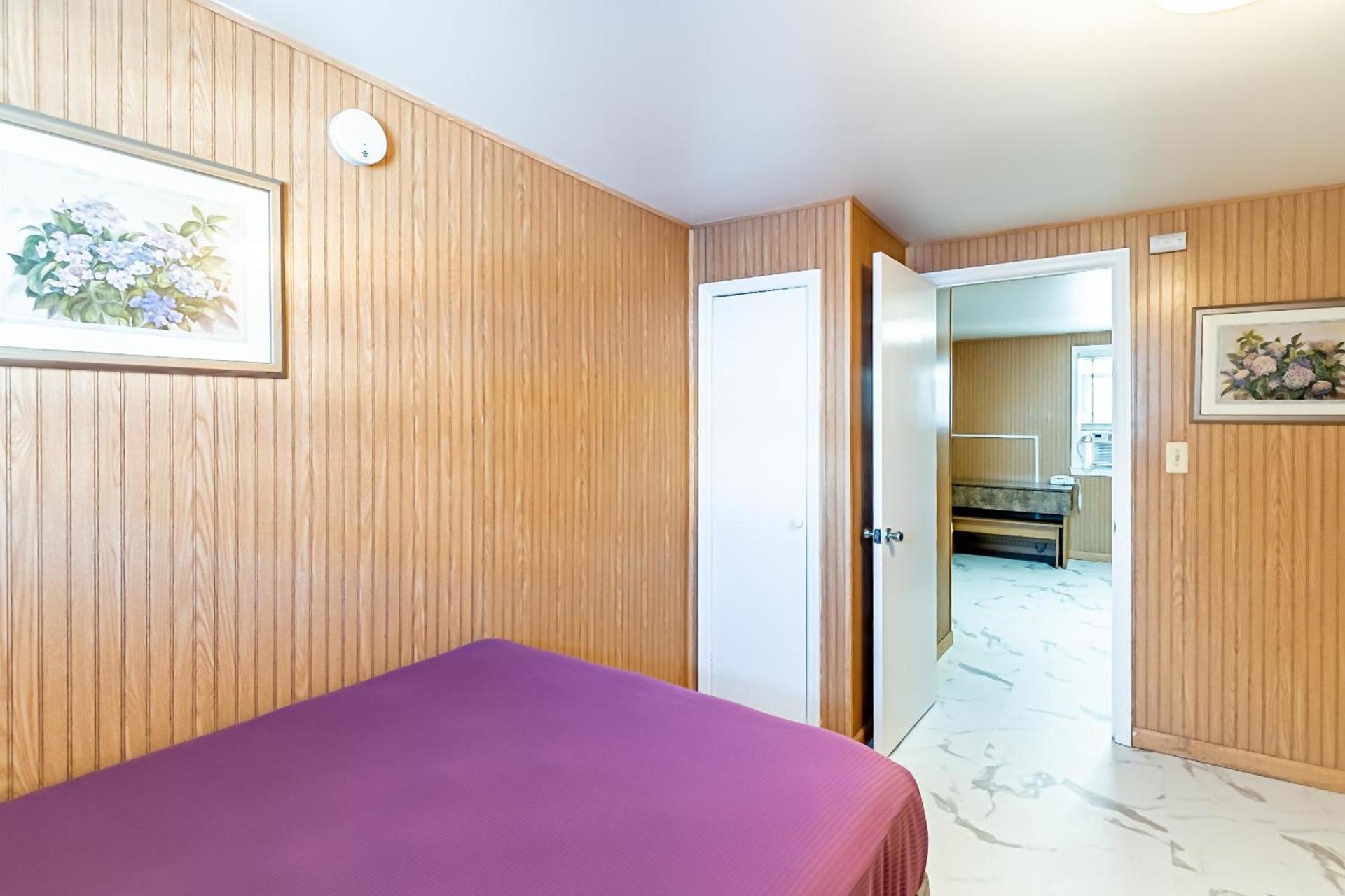 Boardwalk Sand & Surf Beach Hotel Oceanfront photo 27