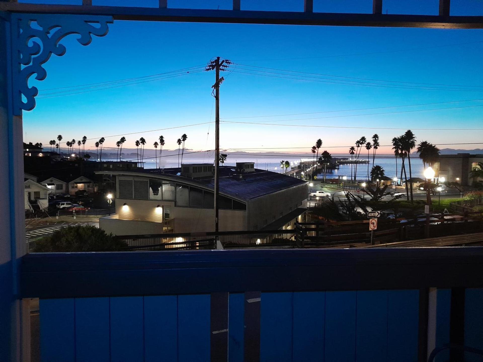 Howard Johnson by Wyndham Santa Cruz photo 31