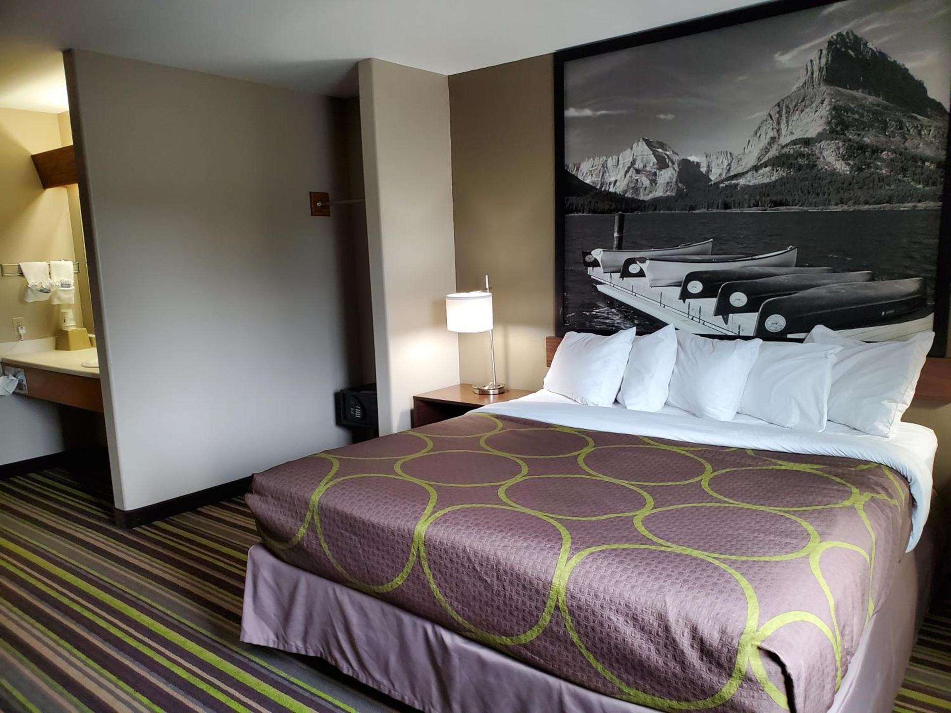 Super 8 by Wyndham Belgrade/Bozeman Airport photo 51