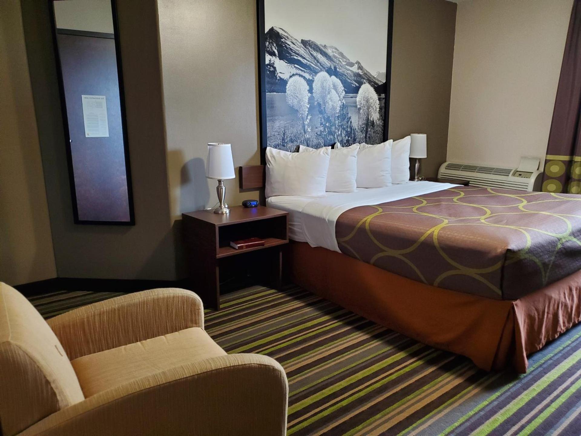Super 8 by Wyndham Belgrade/Bozeman Airport photo 55