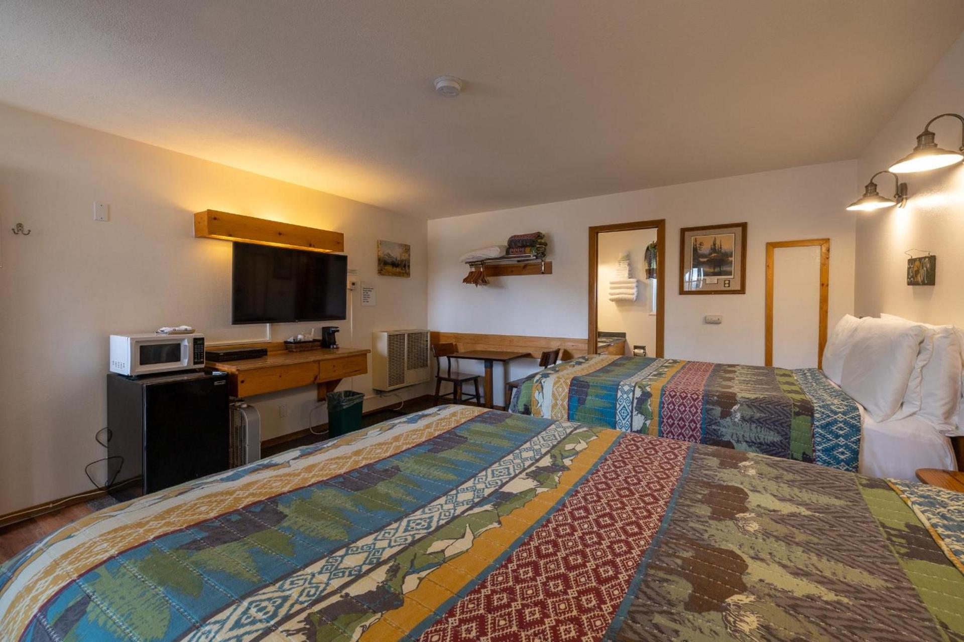 Elk Horn Lodge Motel and Cabins photo 29