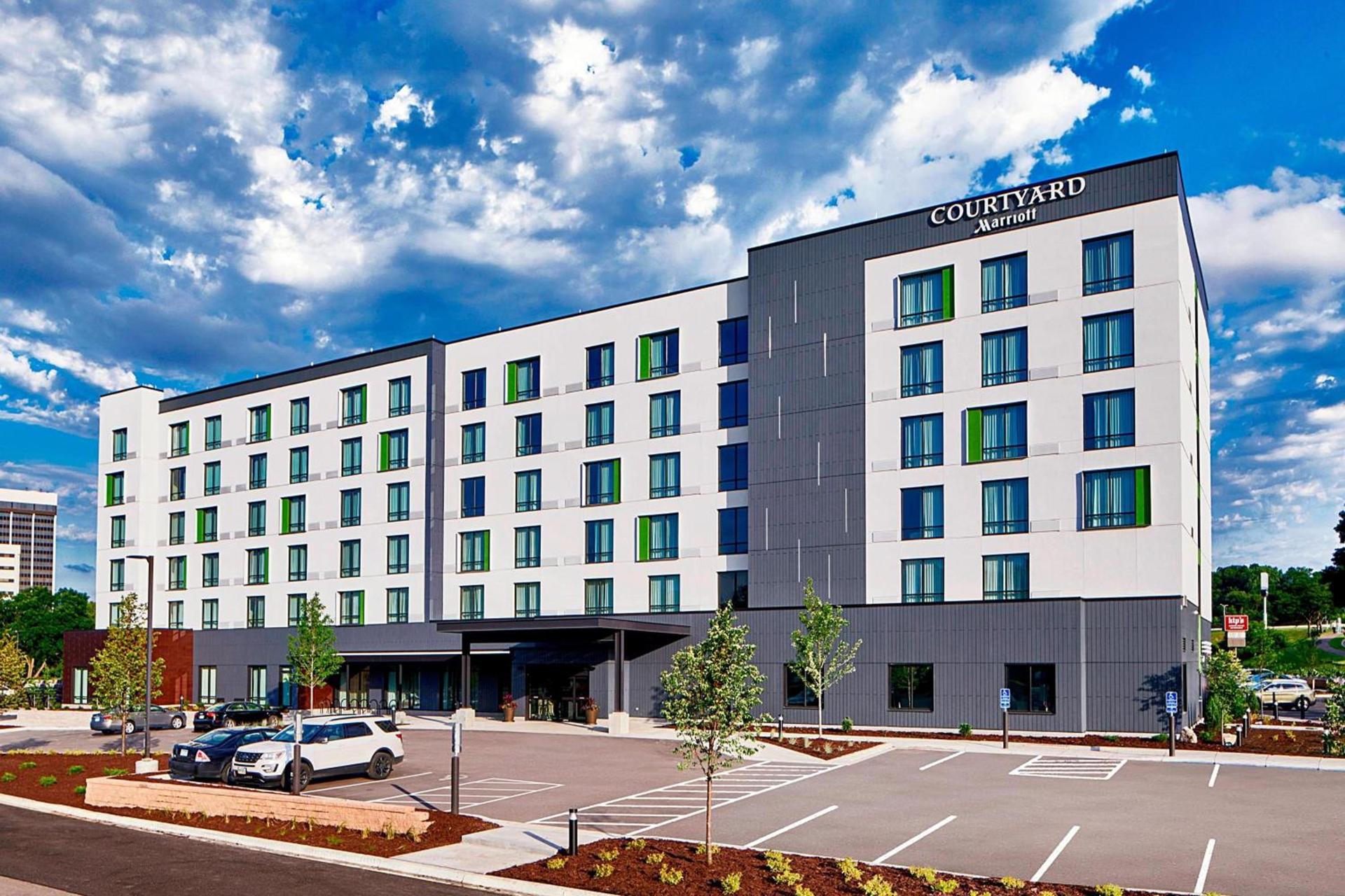 Courtyard by Marriott Minneapolis West — hotel in Saint Louis Park