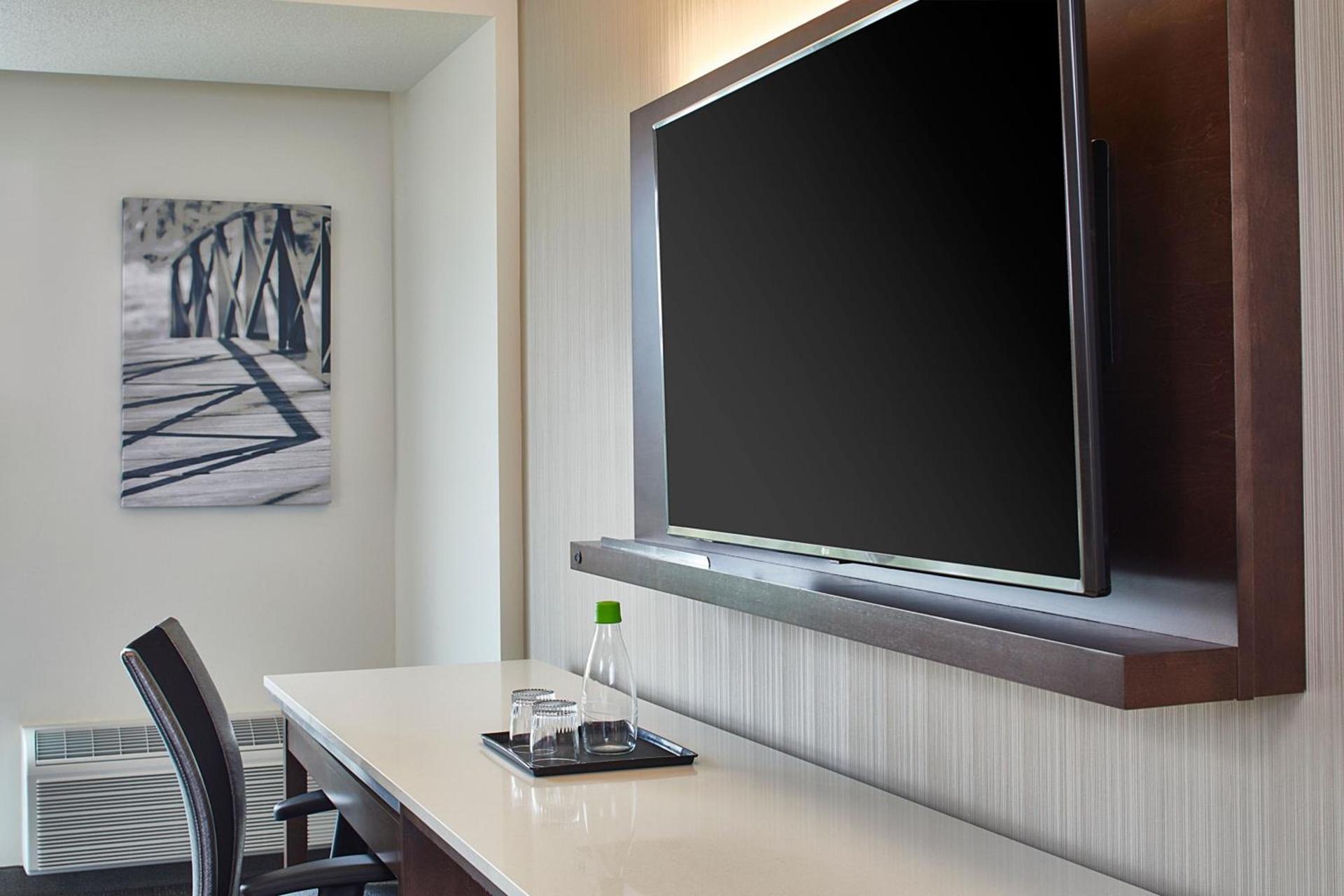 Courtyard by Marriott Minneapolis West photo 11