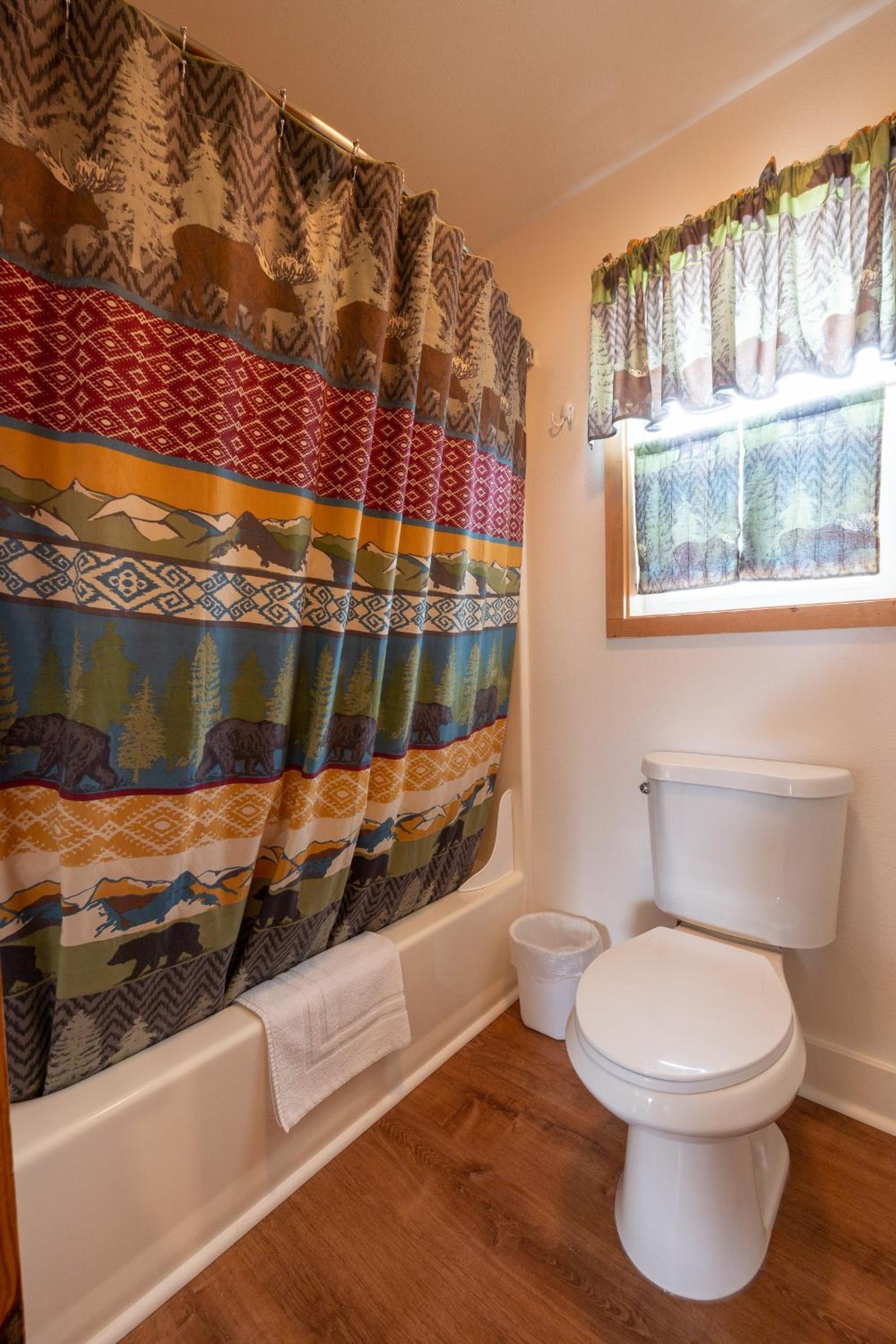 Elk Horn Lodge Motel and Cabins photo 41
